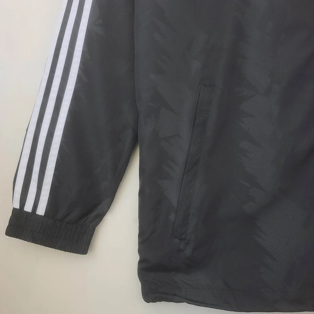 2022/2023 Manchester United Windbreaker Black White Edge - view 6
