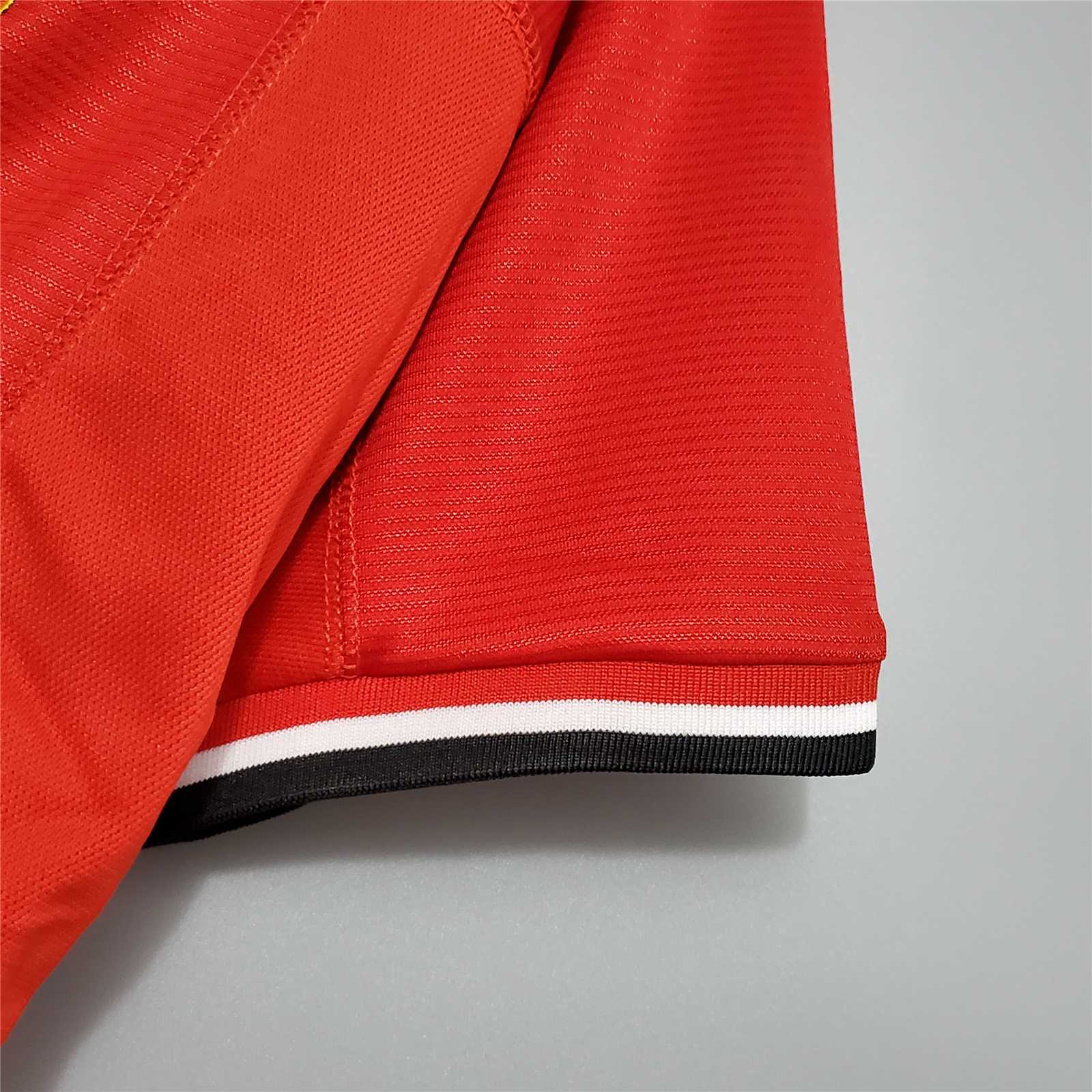 00-02 Manchester United Home Retro Jersey - view 11