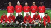 00-02 Manchester United Home Retro Jersey - view 6