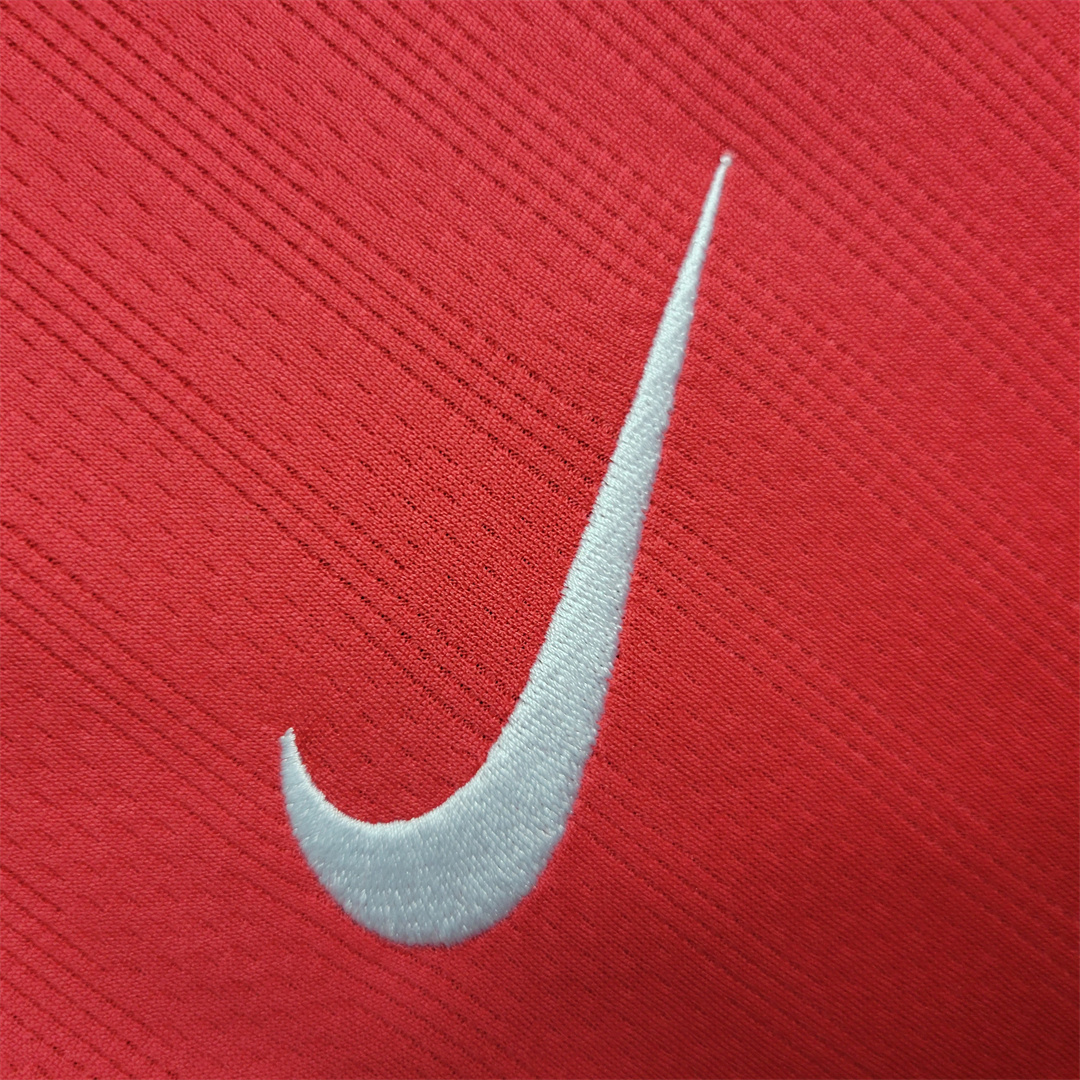 07-08 Manchester United Home Retro Jersey Long Sleeve - view 12