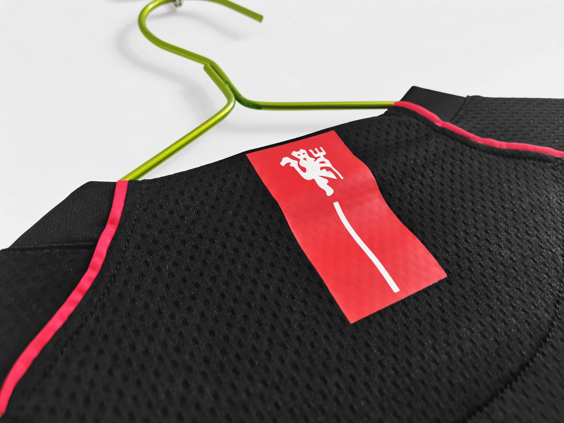 07-08 Manchester United Away Retro Jersey - view 7