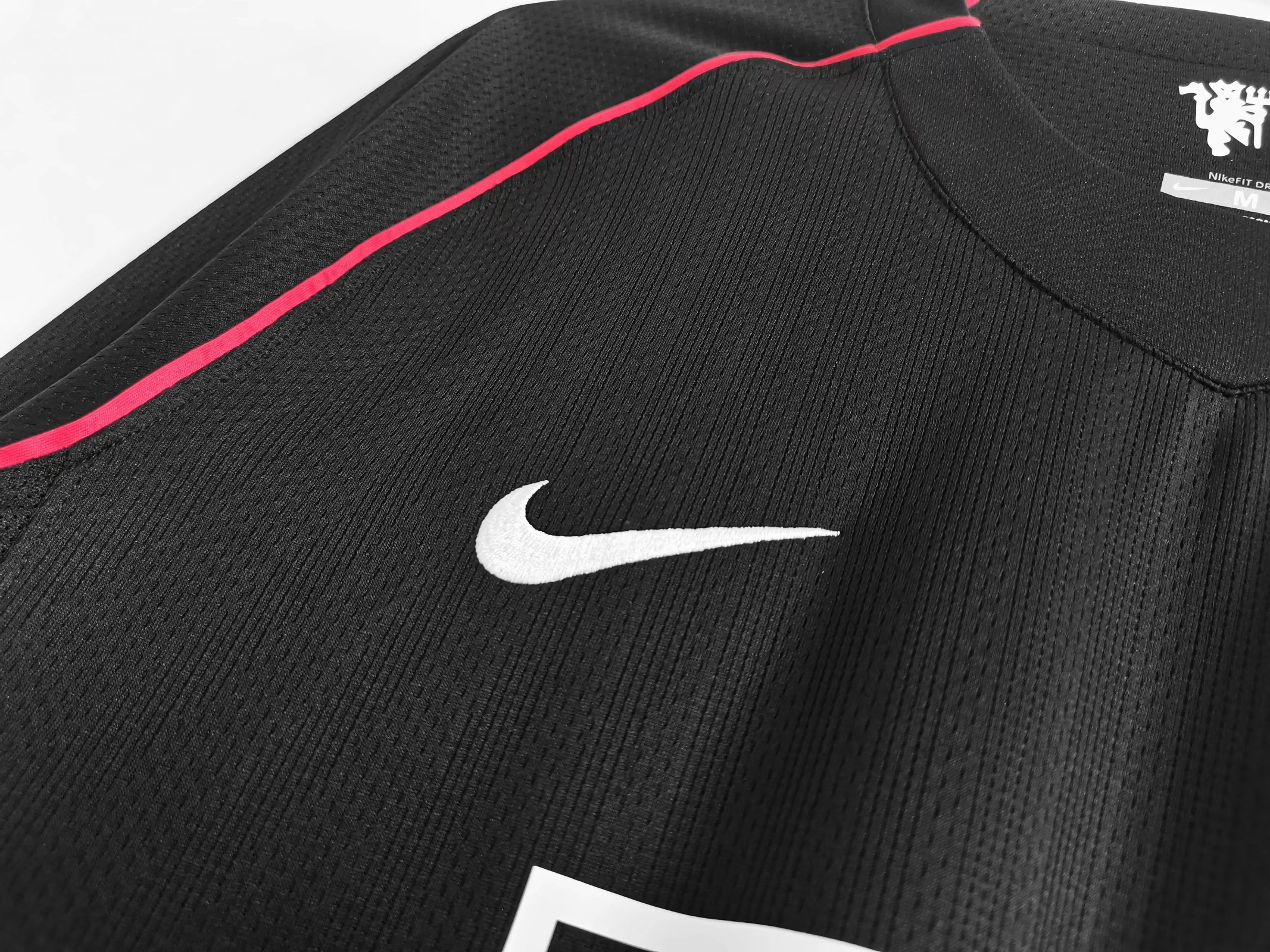 07-08 Manchester United Away Retro Jersey Long Sleeve - view 7