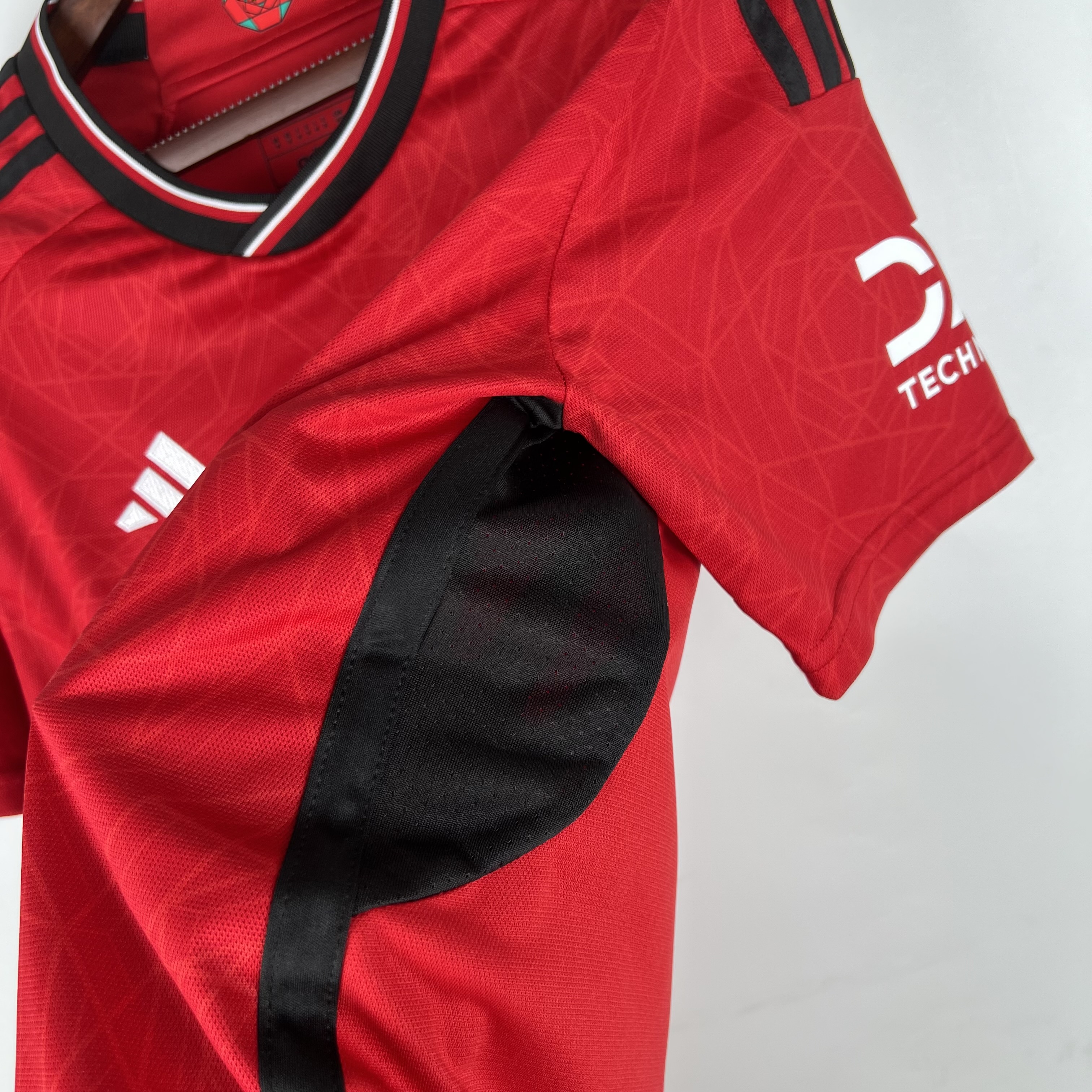 23-24 Manchester United Home Fan Version - view 6