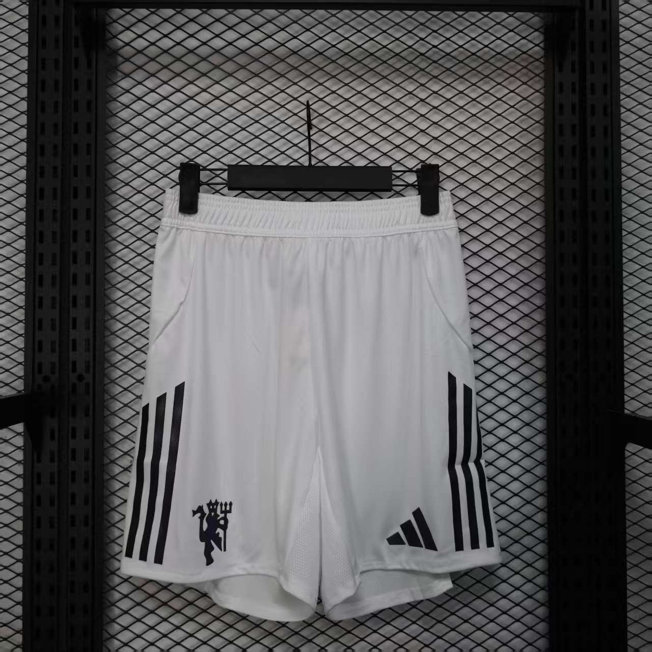 25-26 Manchester United Home Shorts White Player Version