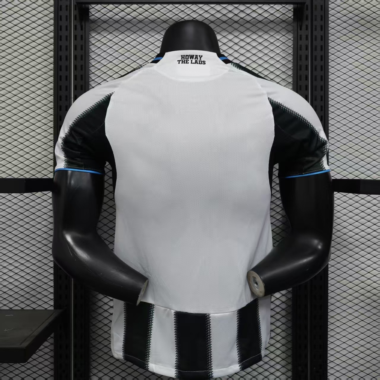 25-26 Newcastle United Home Soccer Jersey Player Version - view 9