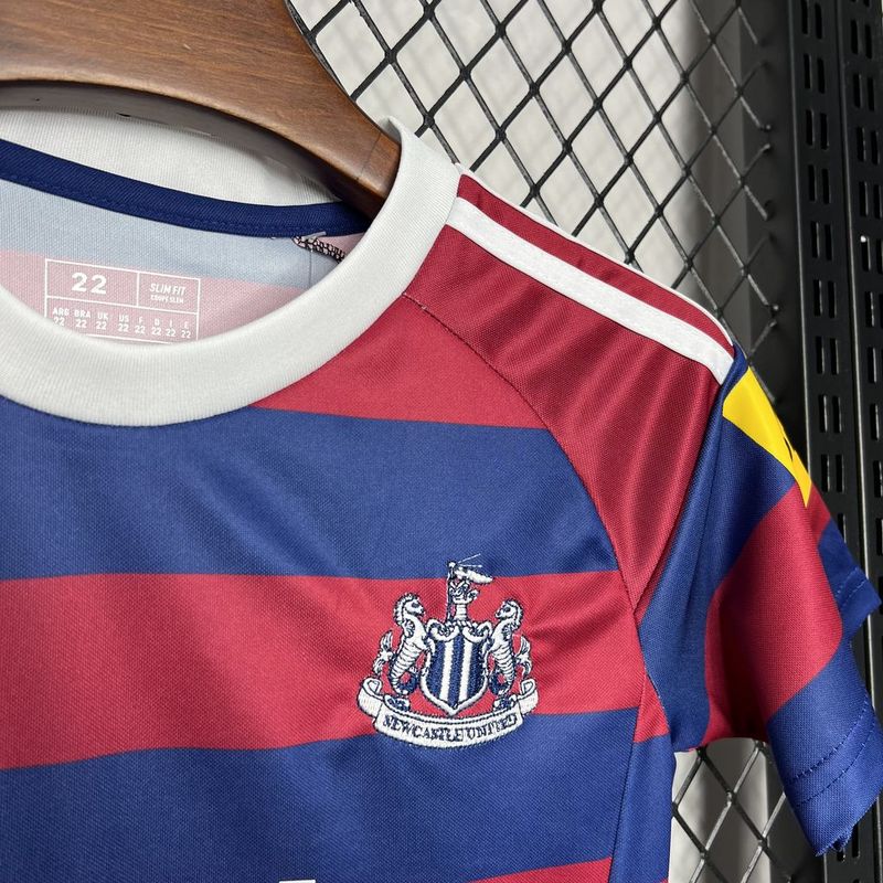 24-25 Newcastle United Away Soccer Kids Kit Jersey+Shorts - view 4