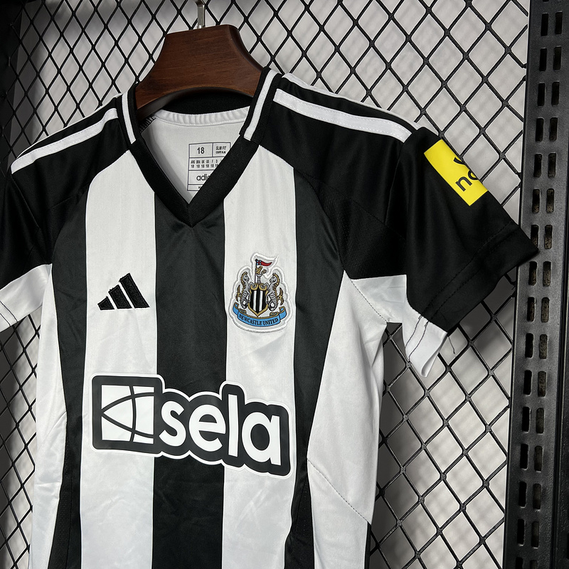 24-25 Newcastle United Home Soccer Kids Kit Jersey+Shorts - view 5