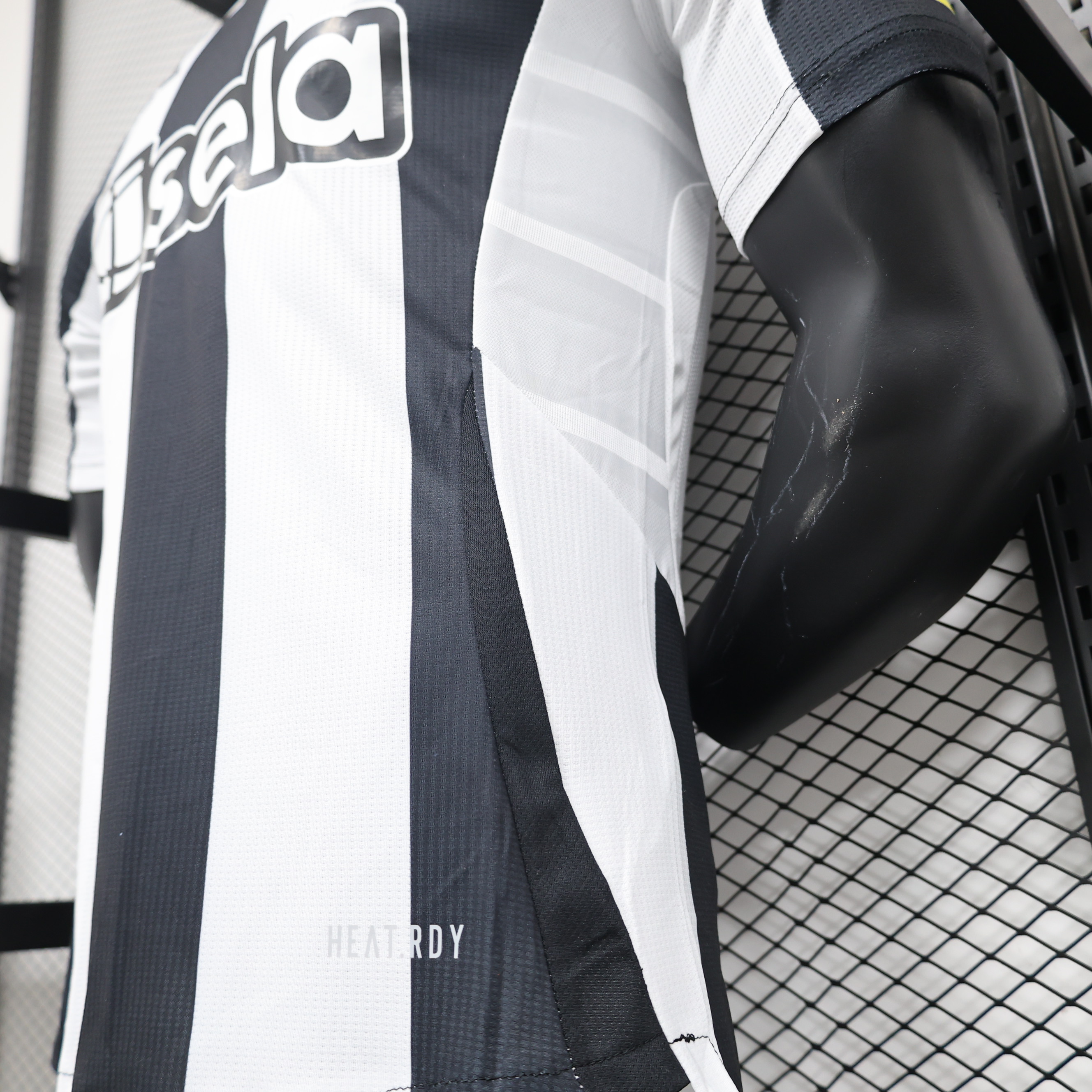 24-25 Newcastle United Home Soccer Jersey Player Version - view 6