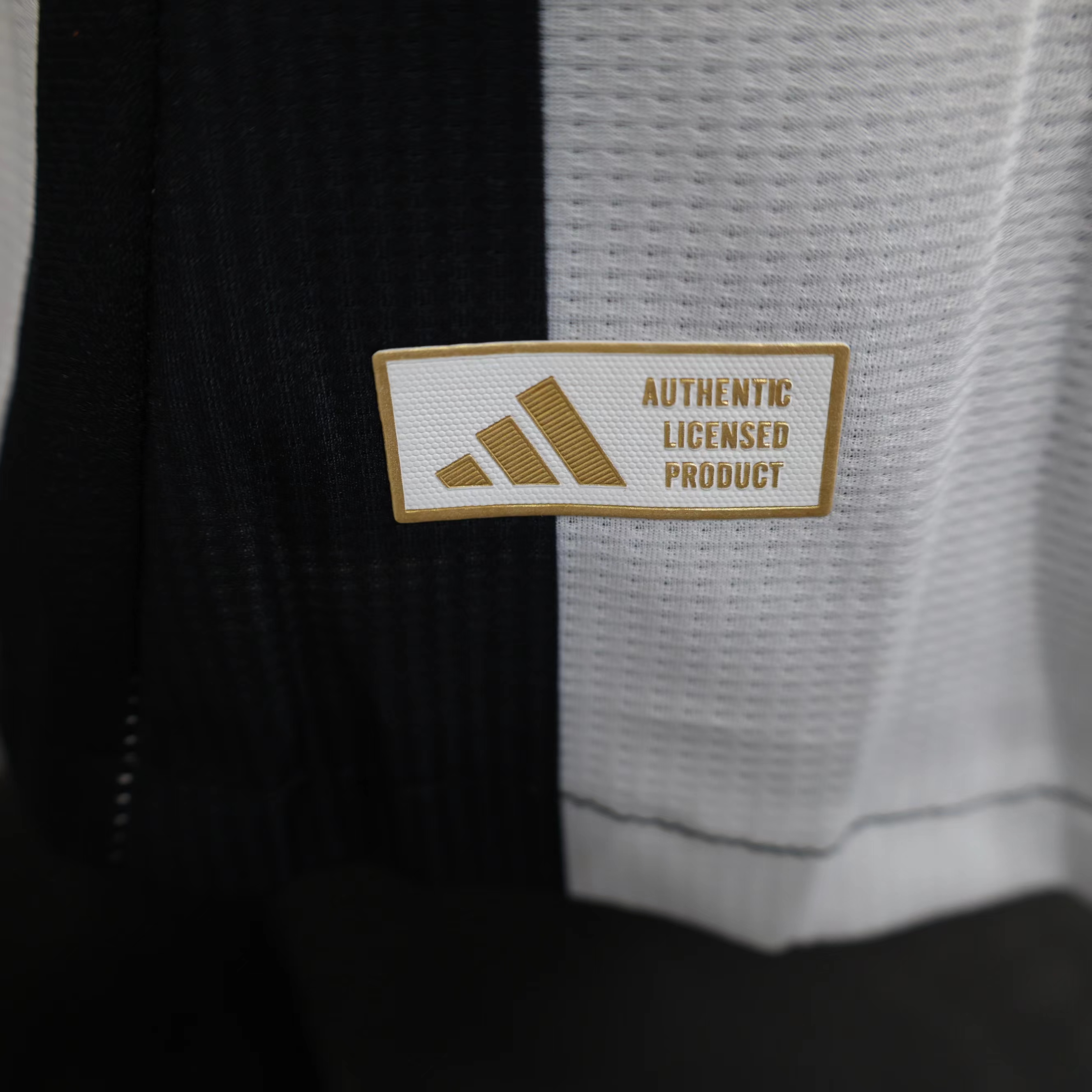 24-25 Newcastle United Home Soccer Jersey Player Version - view 8
