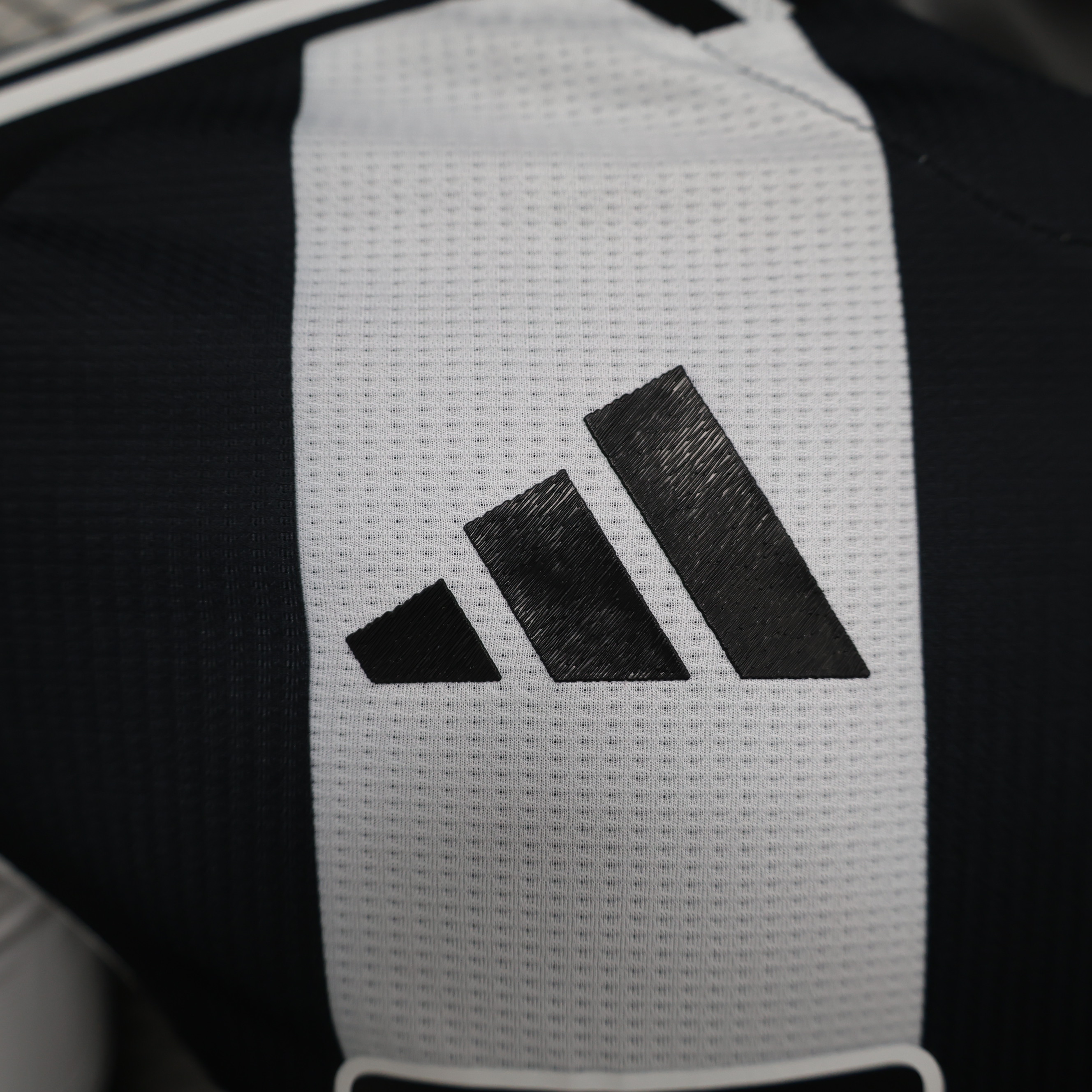 24-25 Newcastle United Home Soccer Jersey Player Version - view 9