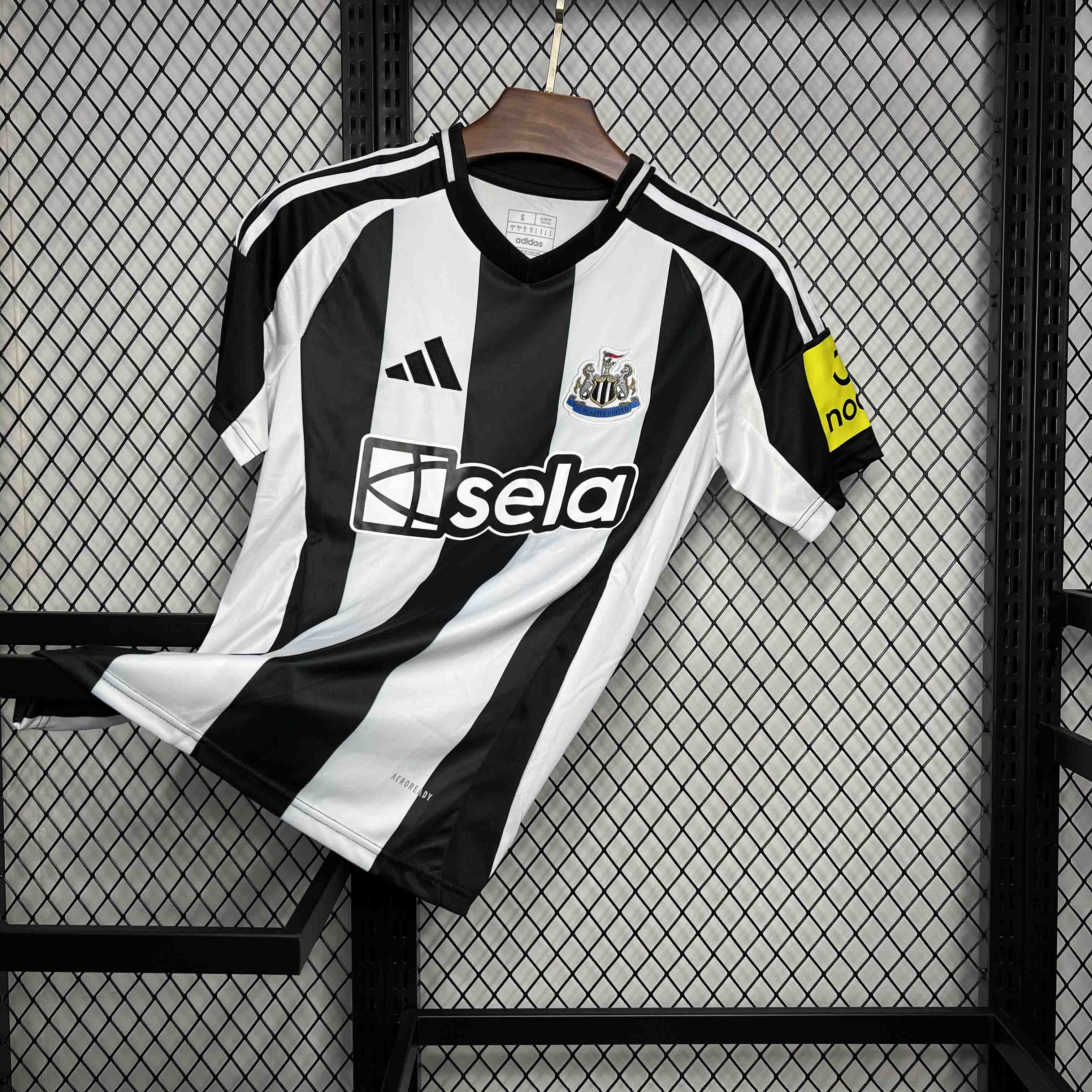 24-25 Newcastle United Home Soccer Jersey - view 8