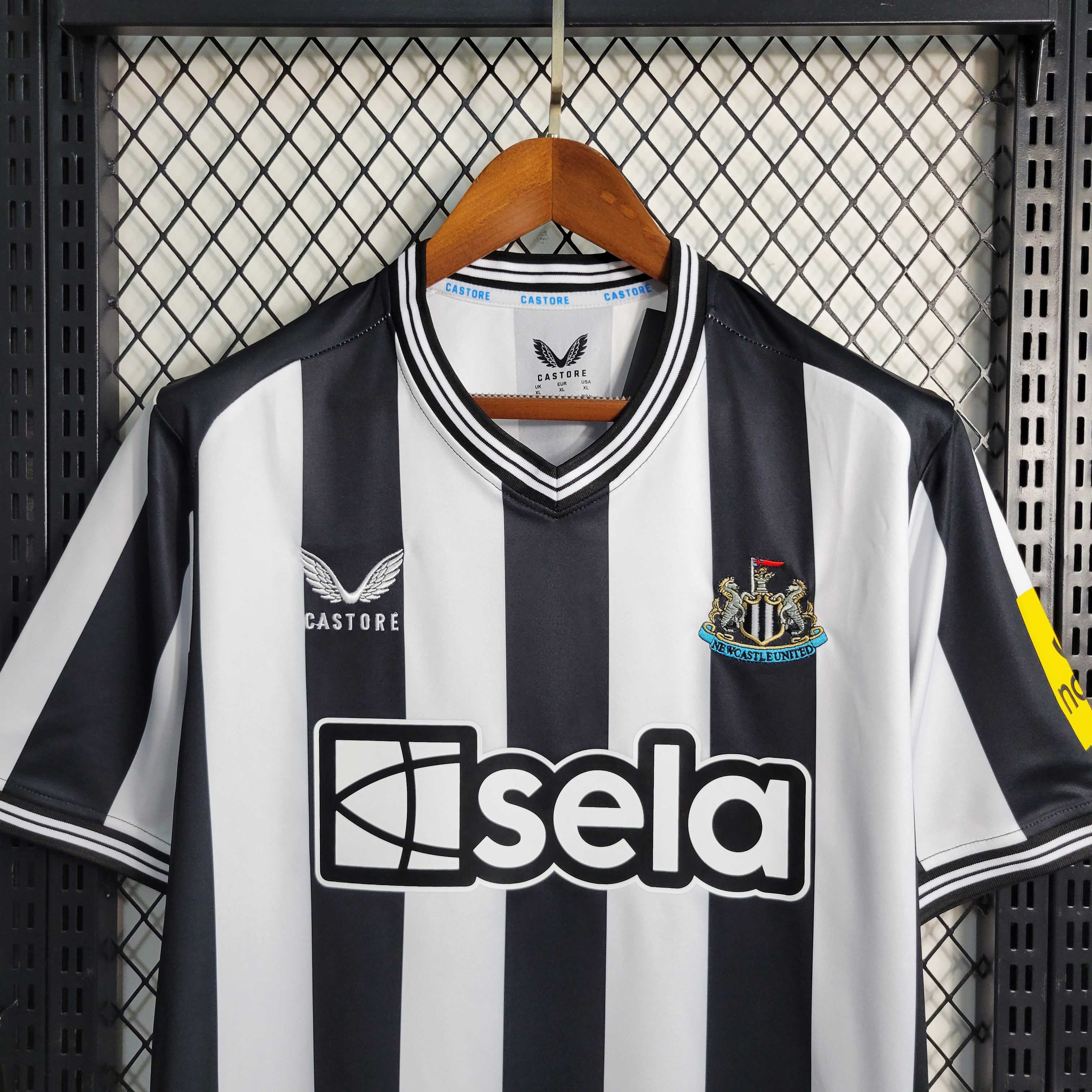 23-24 Newcastle United Home Fan Version - view 5