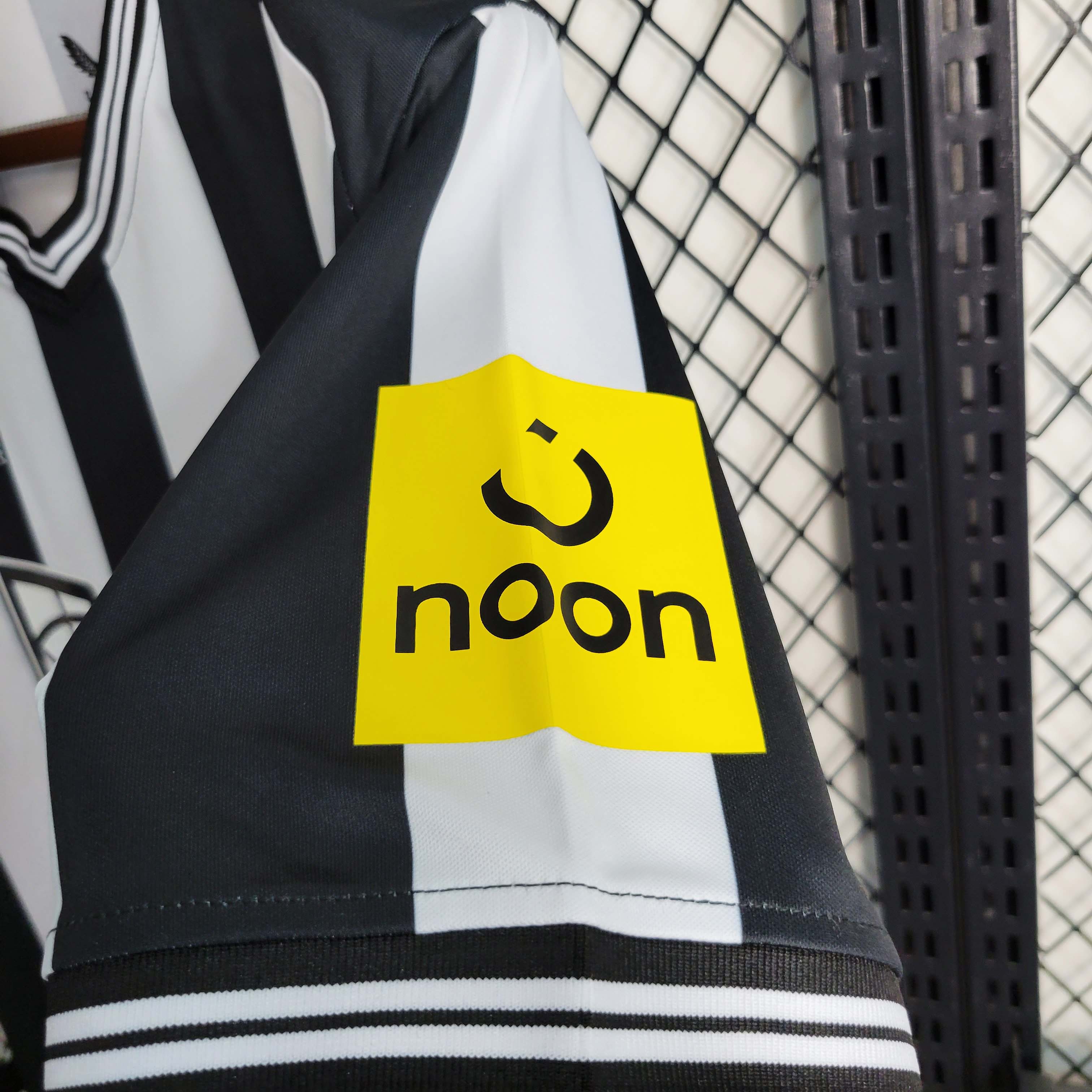 23-24 Newcastle United Home Fan Version - view 6