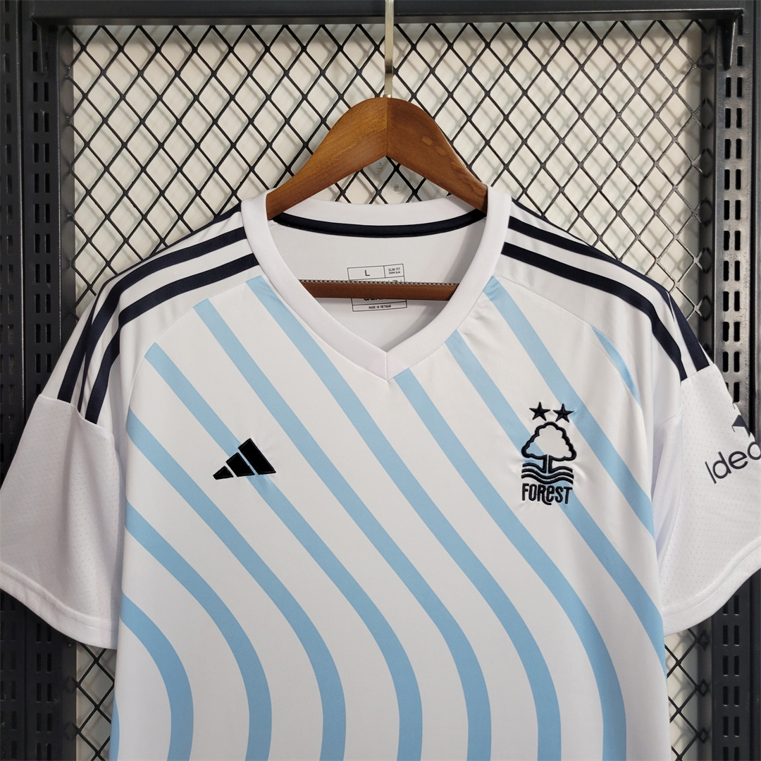 23-24 Nottingham Forest Away Jersey - view 9