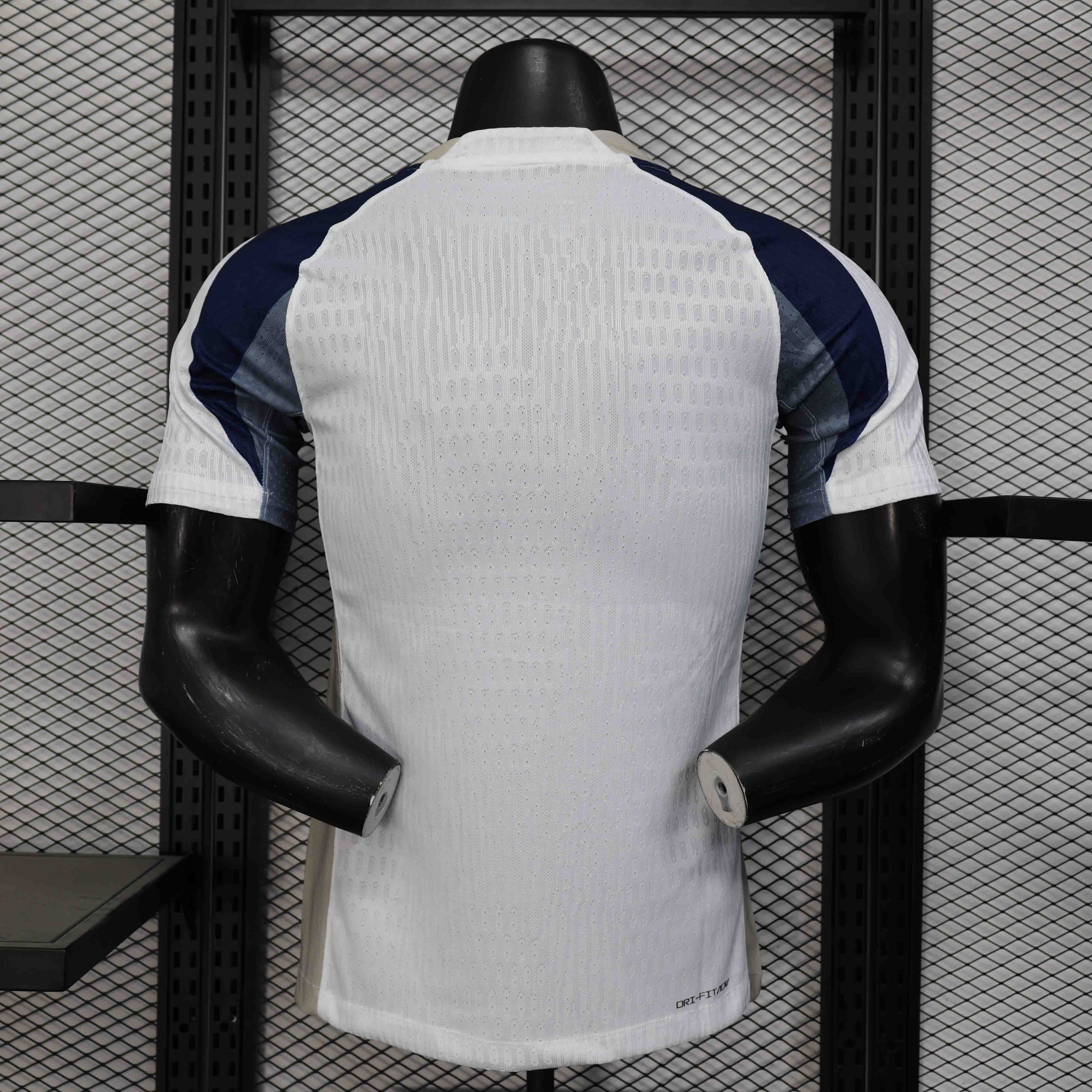 25-26 Tottenham Hotspur Home Soccer Jersey - view 4