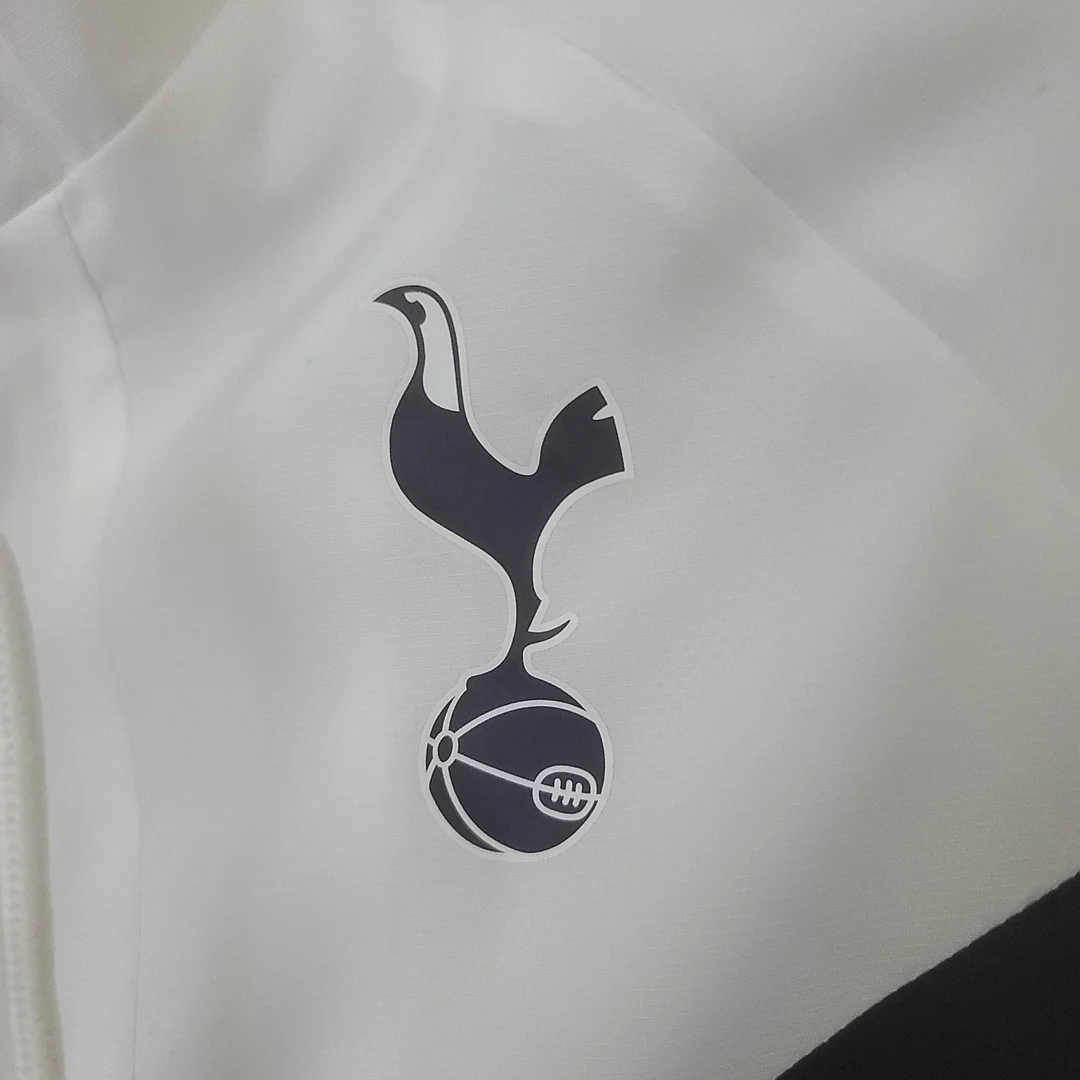 2022/2023 Tottenham Windbreaker White - view 3