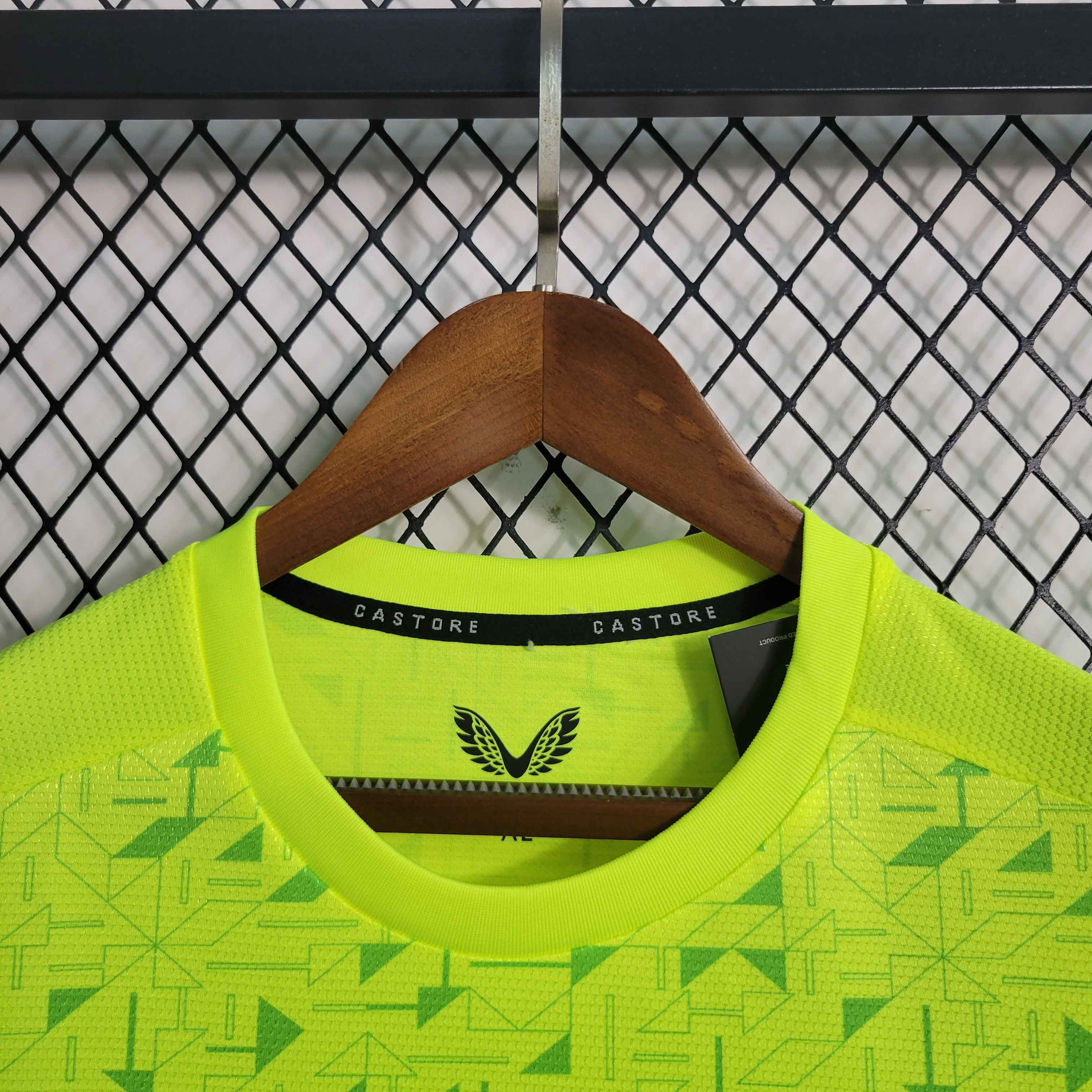 23-24 Wolves Jersey Goalkeepe Fan Version - view 8