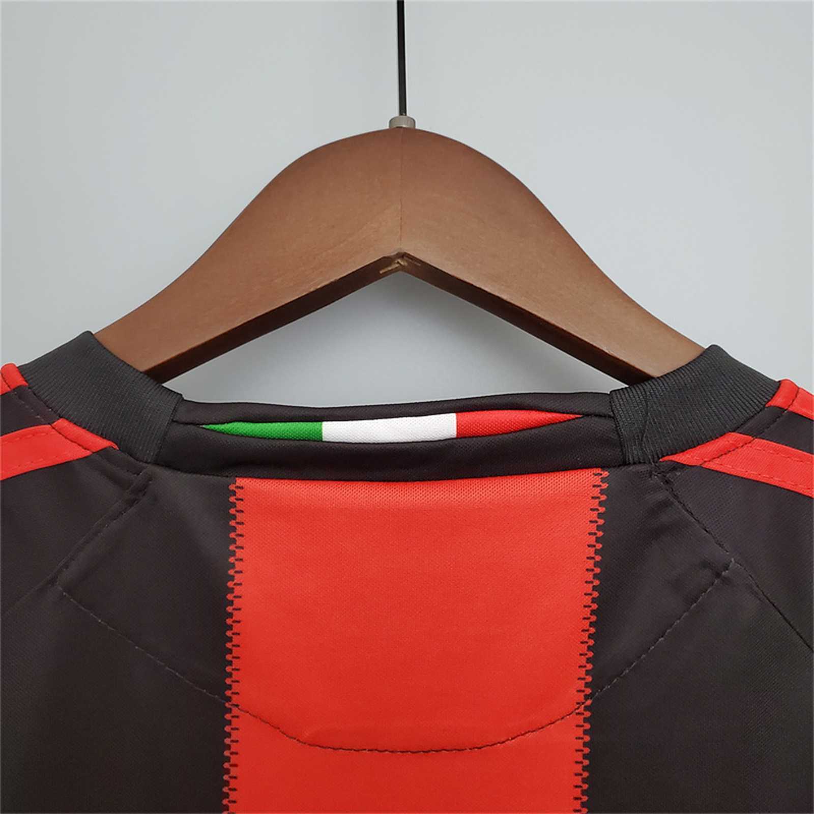 2010-11 AC Milan  Retro Jersey Home - view 3