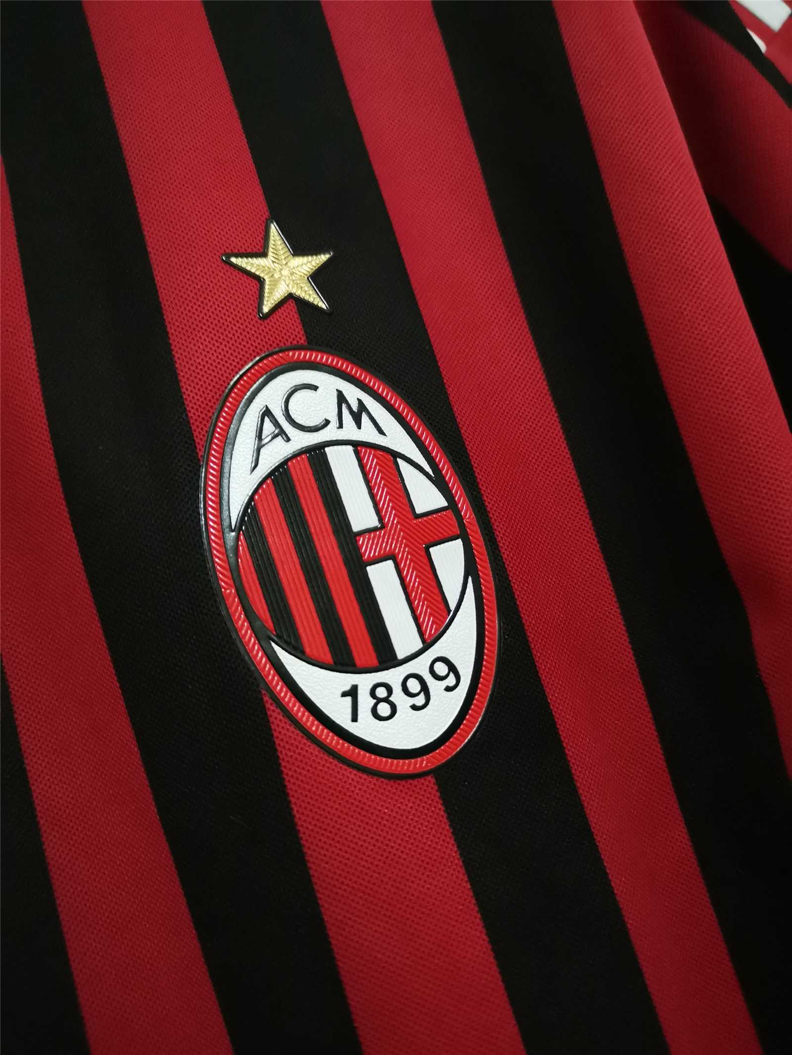 2011-12 AC Milan  Retro Jersey Home - view 6