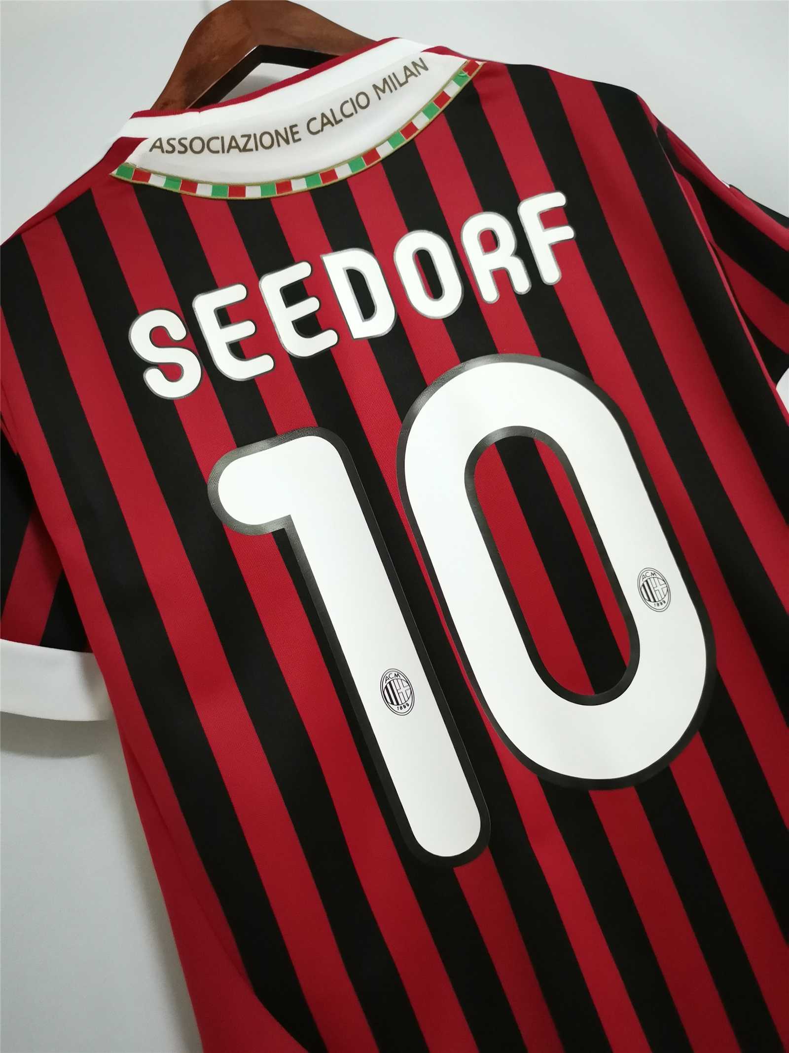 2011-12 AC Milan  Retro Jersey Home - view 10