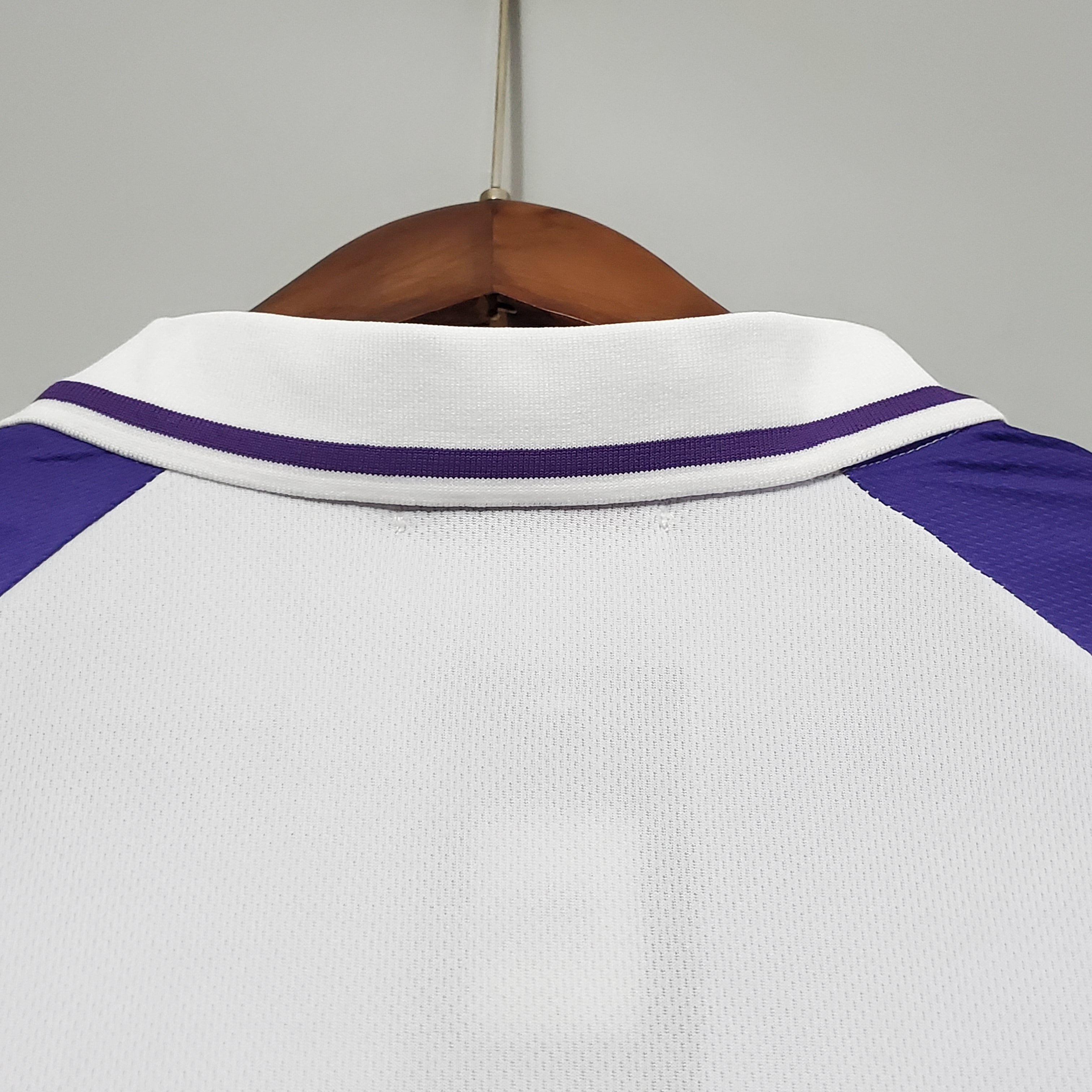 1998-1999 Fiorentina Soccer Away Jersey Retro Version - view 3