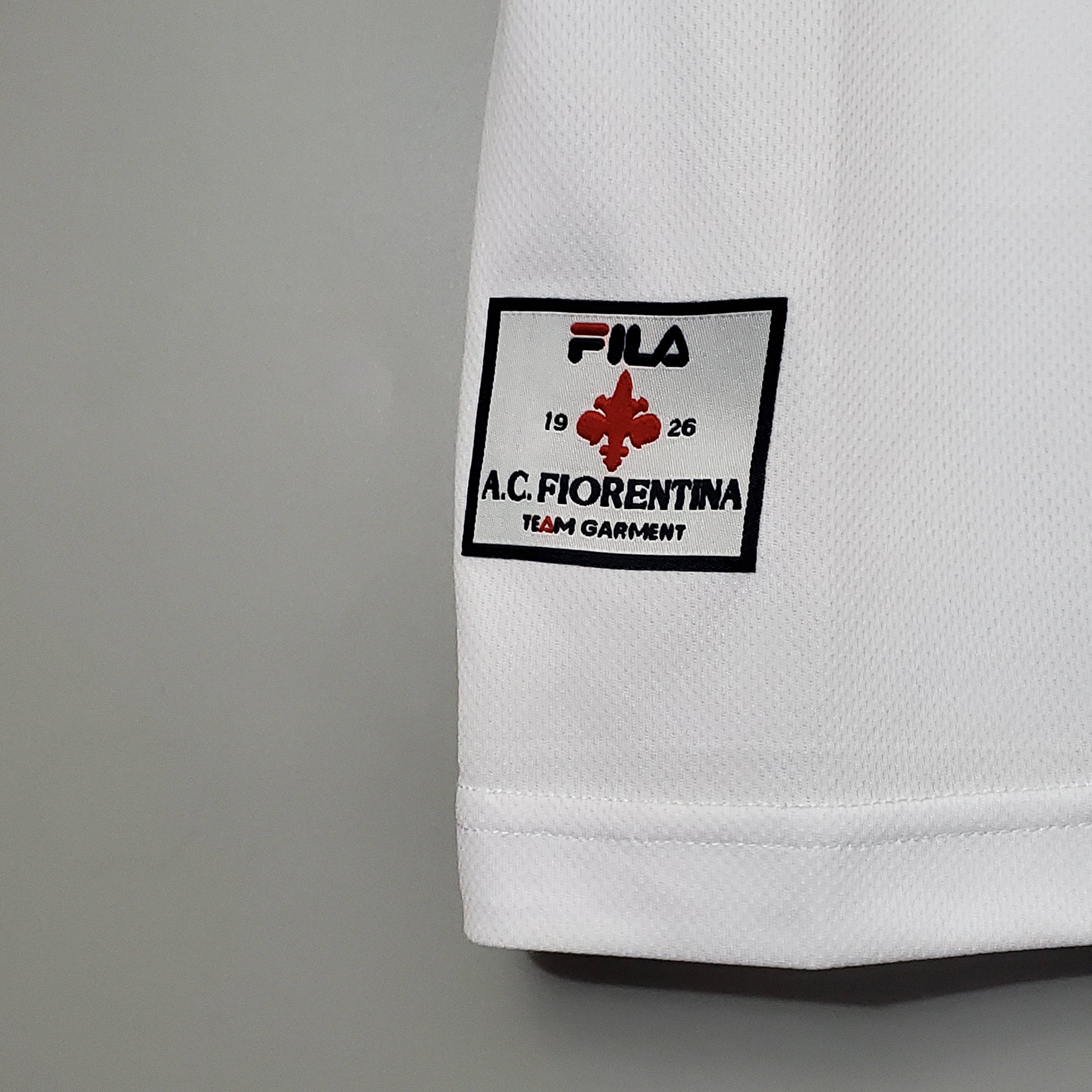1998-1999 Fiorentina Soccer Away Jersey Retro Version - view 5