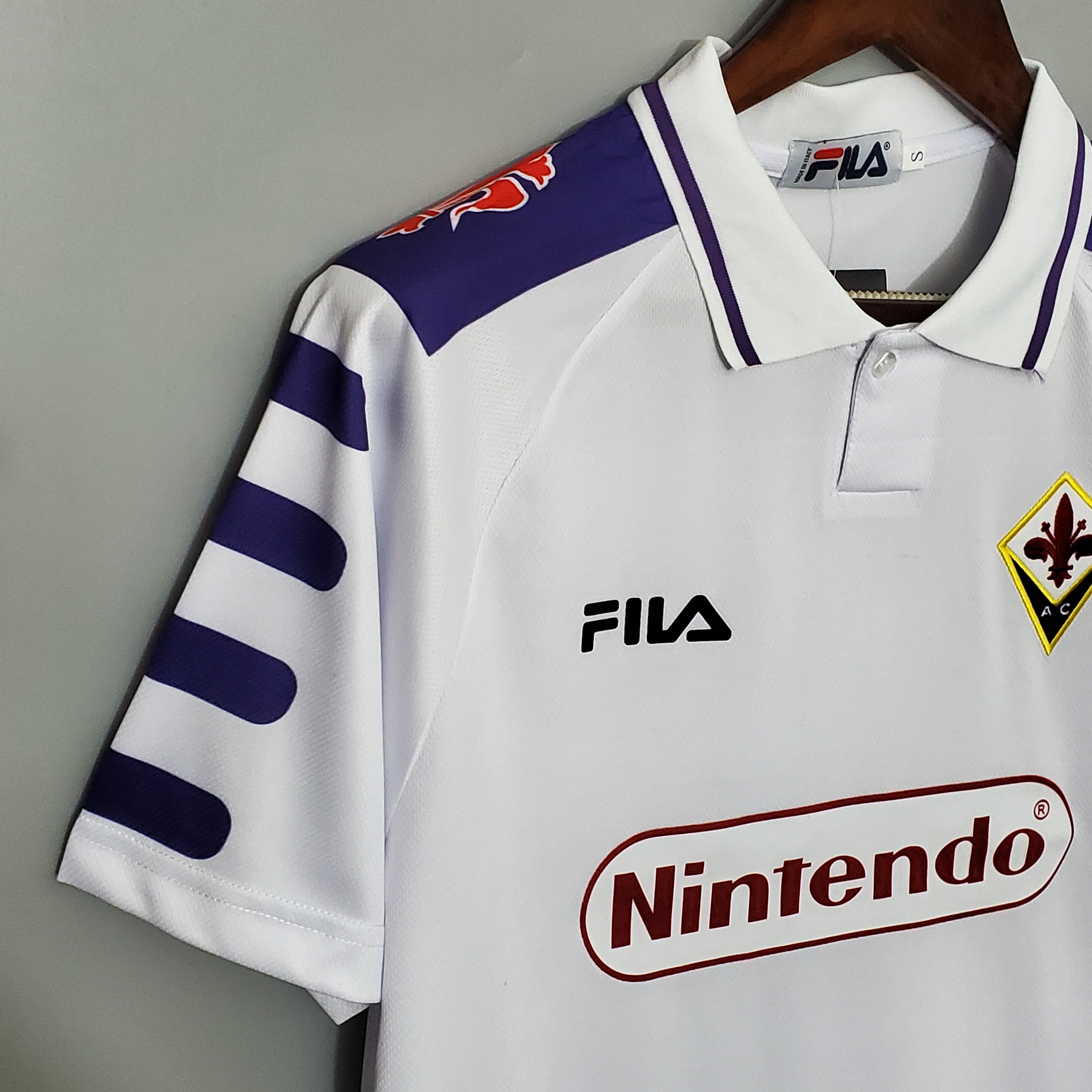 1998-1999 Fiorentina Soccer Away Jersey Retro Version - view 10