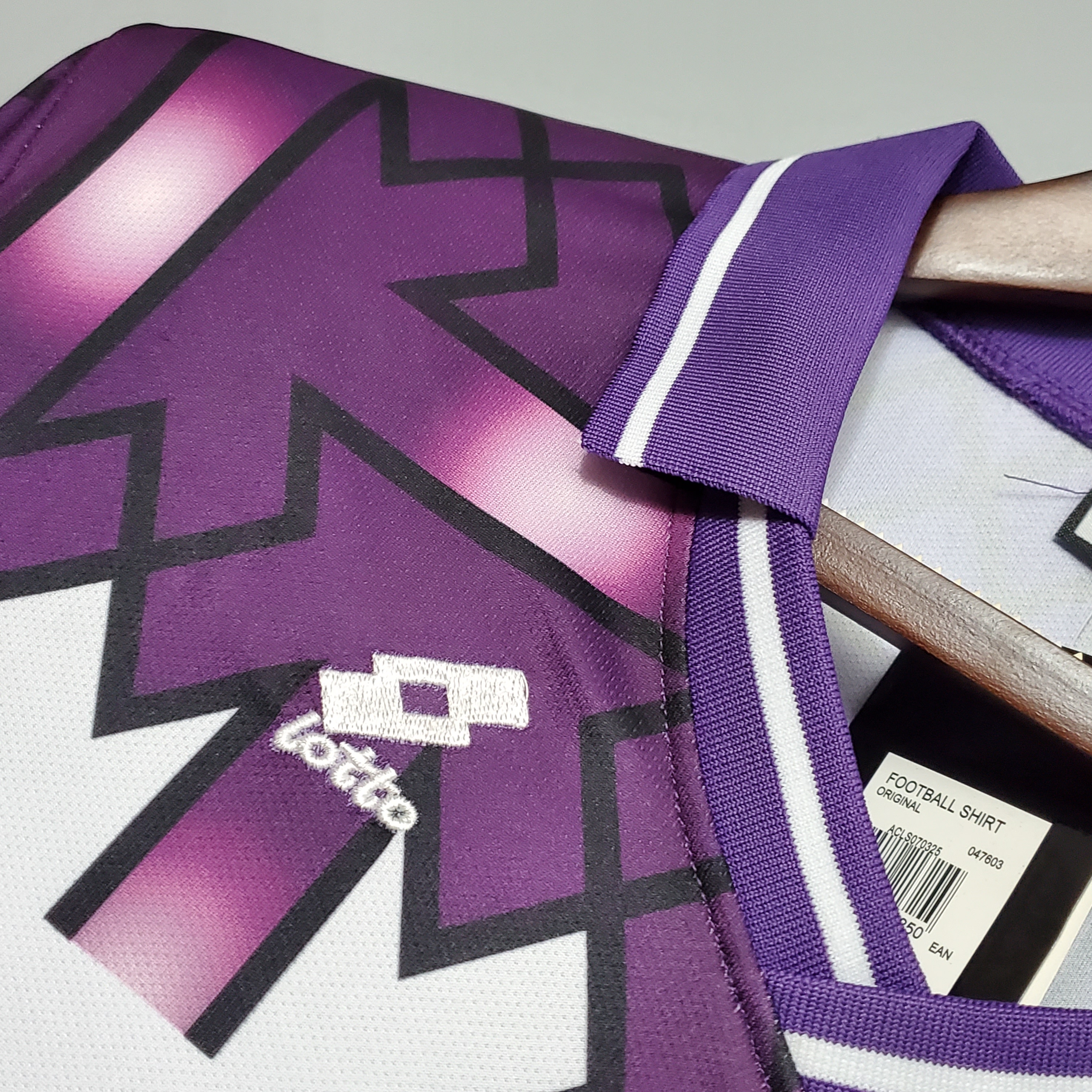 1992-1993 Fiorentina Soccer Away Jersey Retro Version - view 5