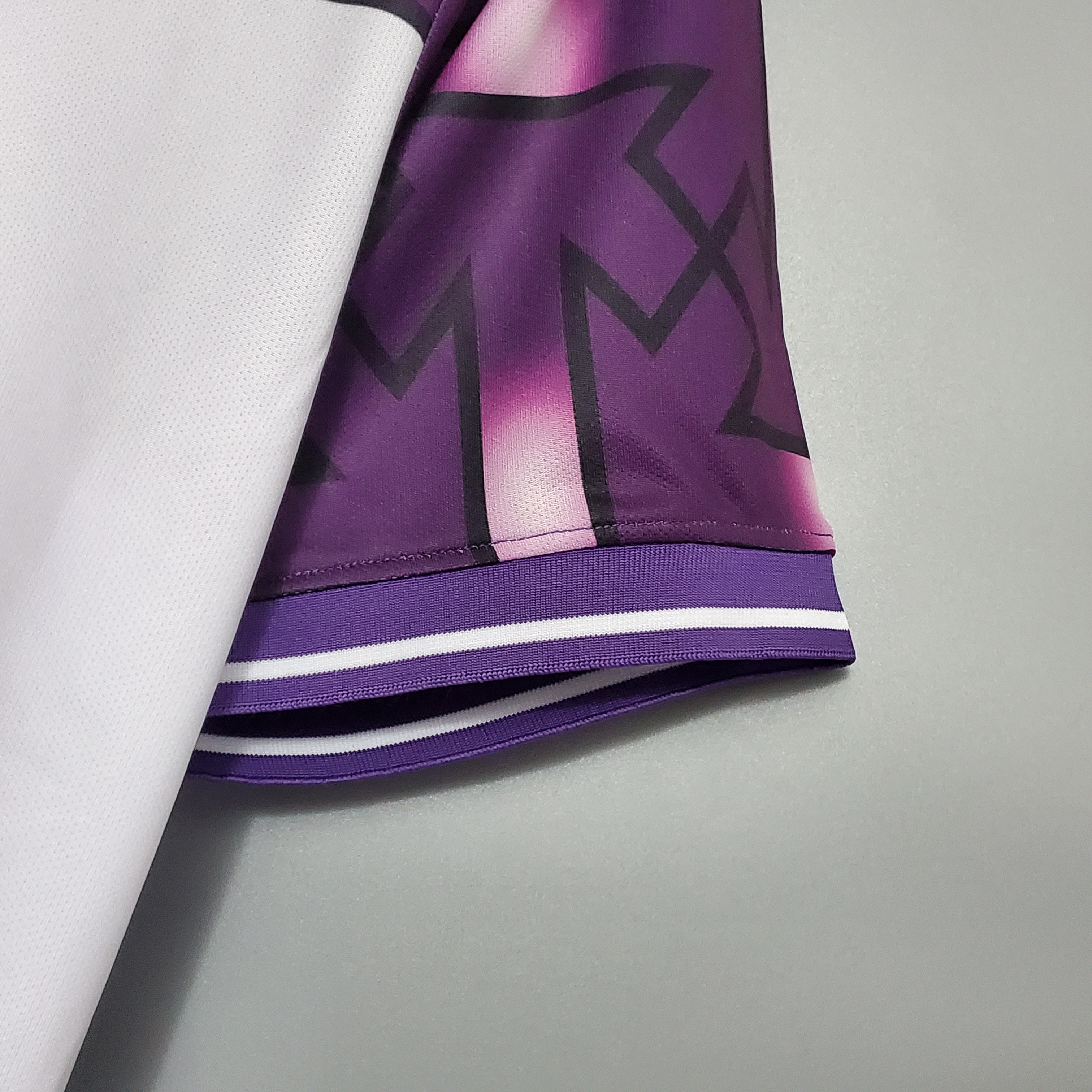 1992-1993 Fiorentina Soccer Away Jersey Retro Version - view 10