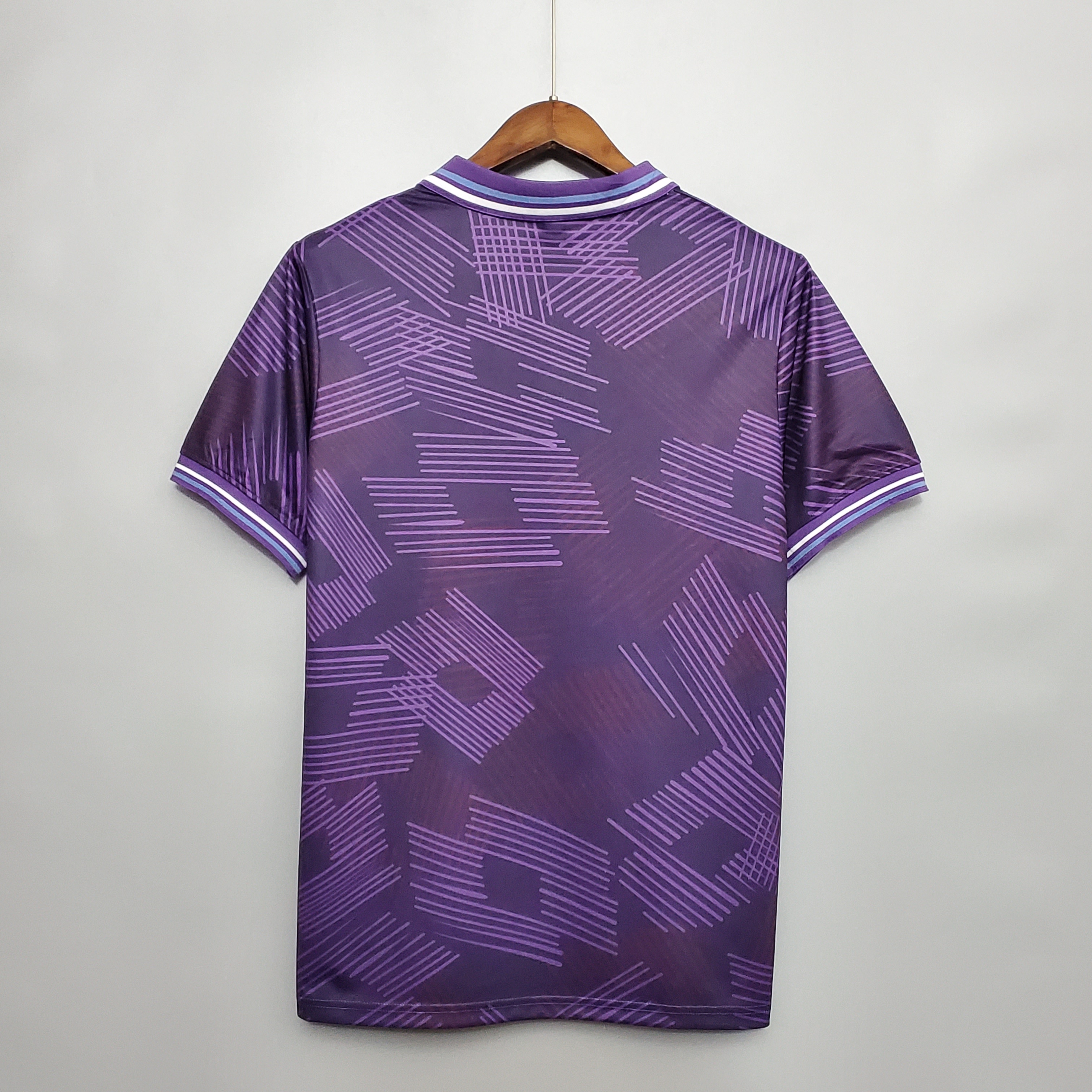 1992-1993 Fiorentina Soccer Home Jersey Retro Version - view 4