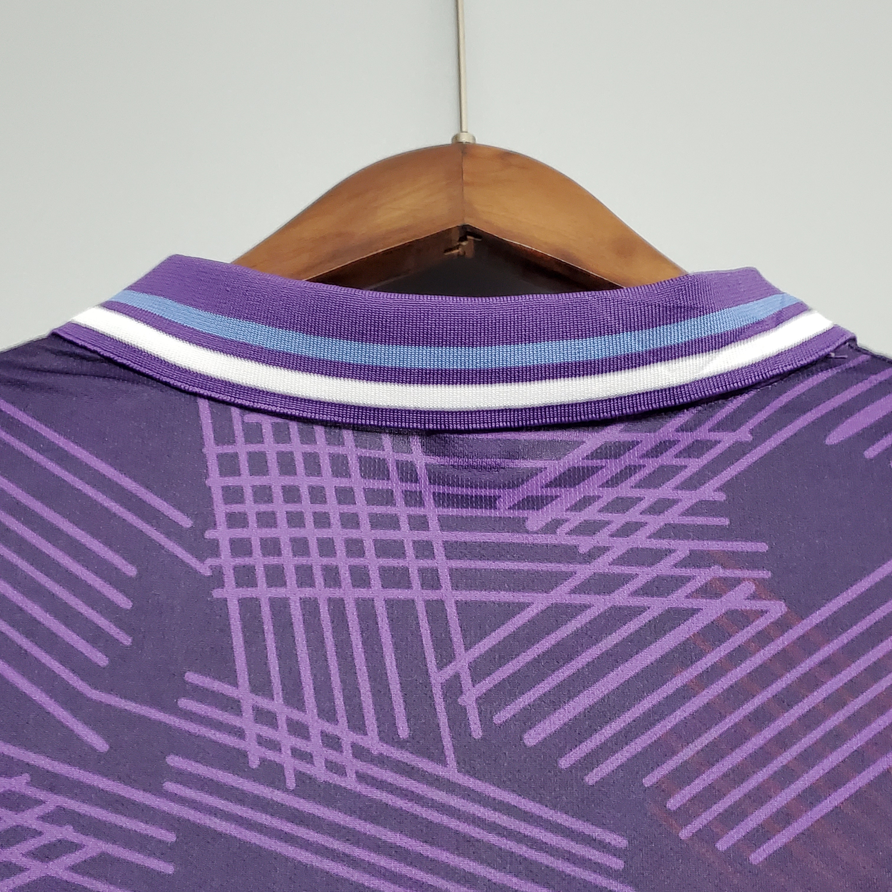 1992-1993 Fiorentina Soccer Home Jersey Retro Version - view 7