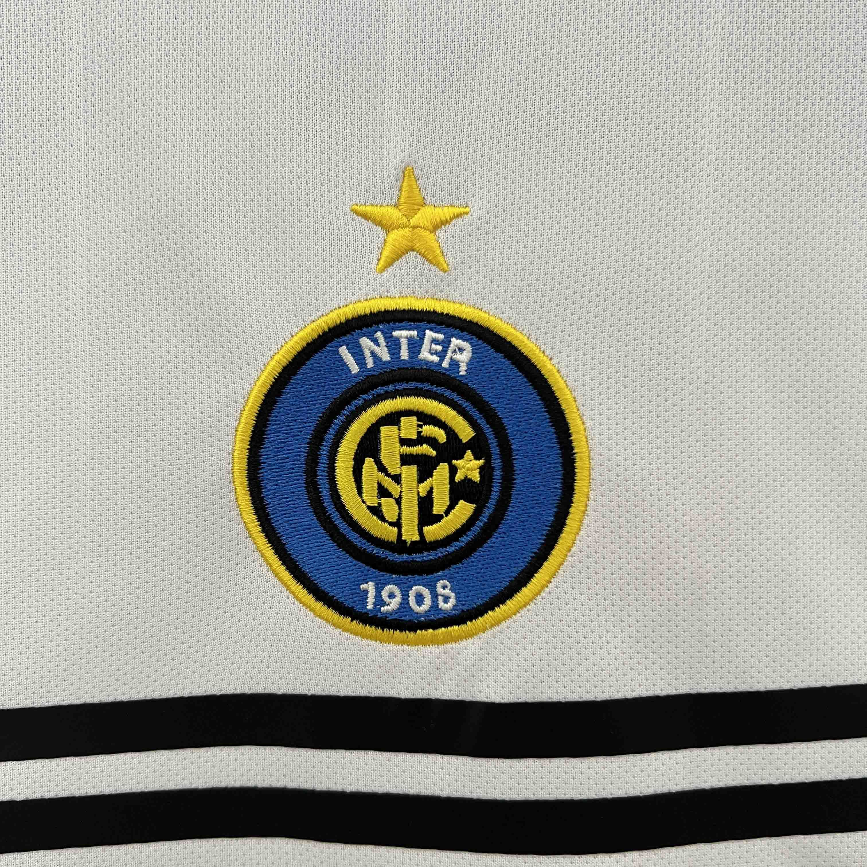 04-05 Inter Milan Retro Jersey Away - view 3