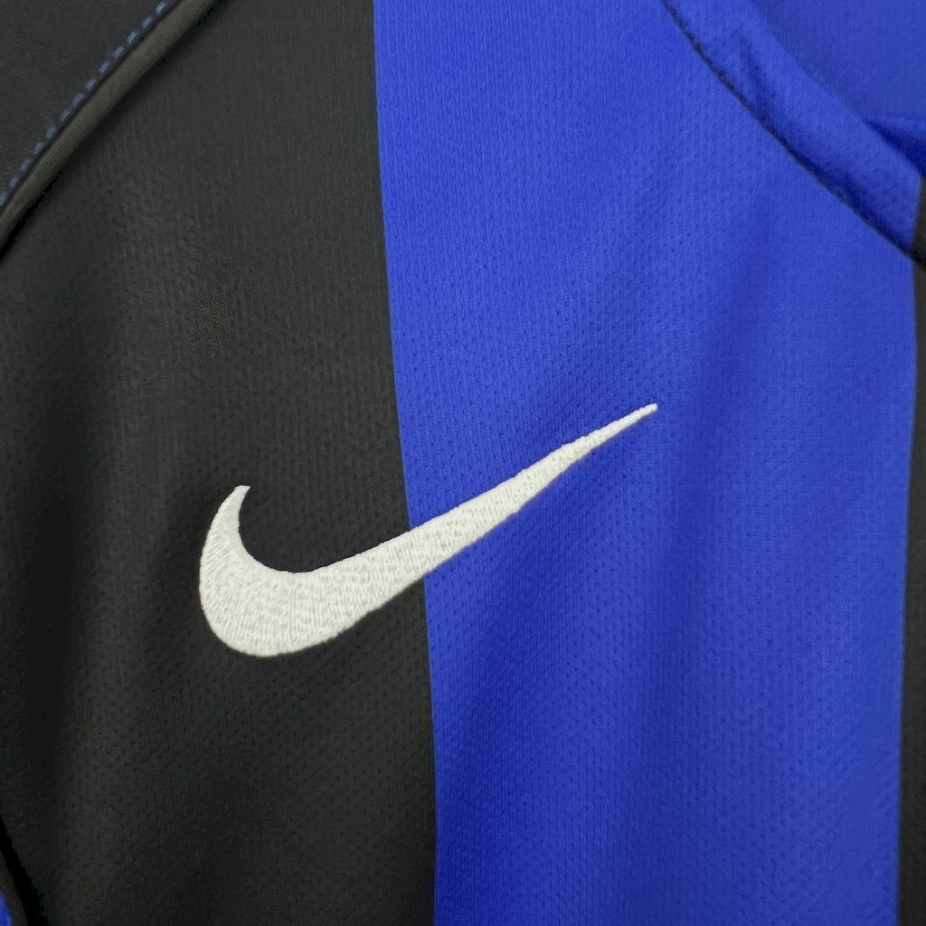 04-05 Inter Milan Retro Jersey Home - view 4