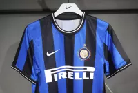 09-10 Inter Milan Retro Jersey Home Player Edition - view 4
