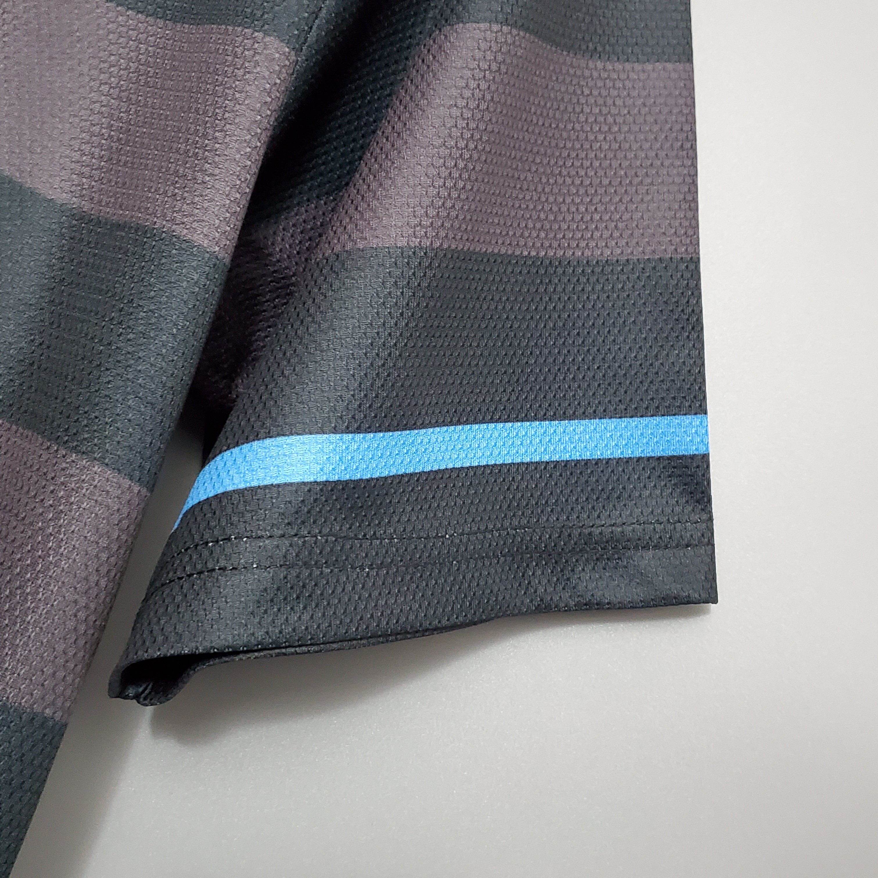 1997-1998 Inter Milan Retro Jersey Home - view 4
