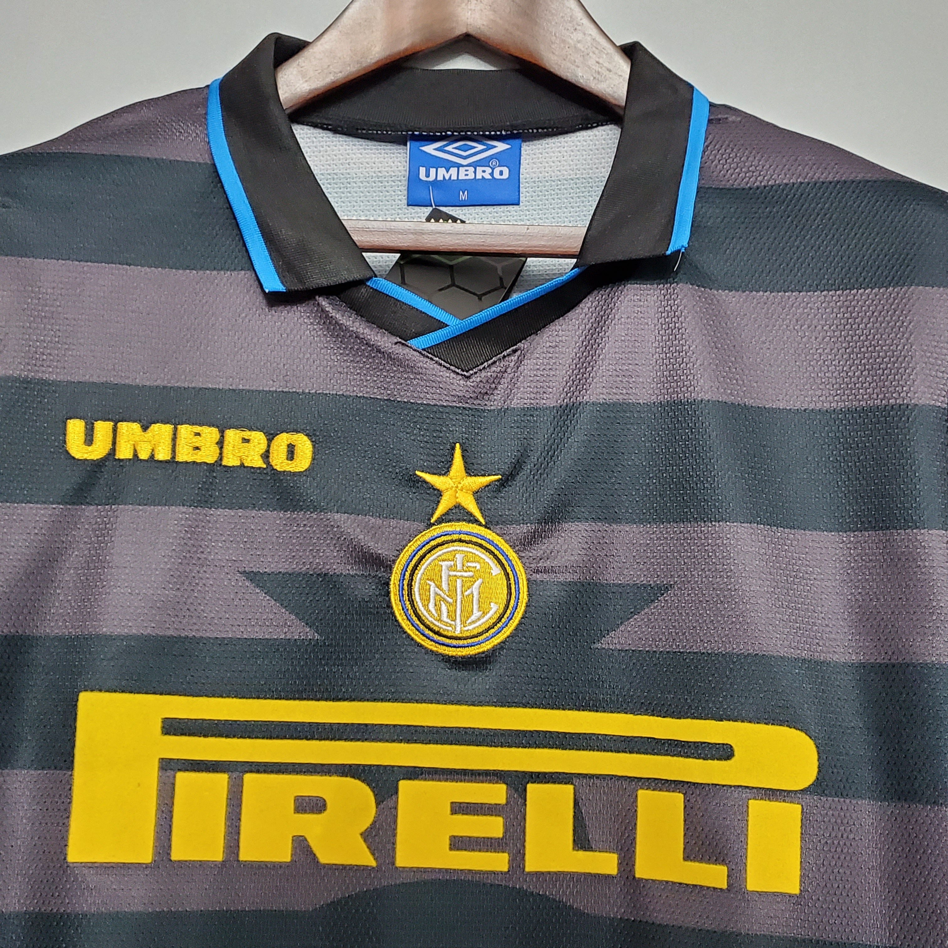 1997-1998 Inter Milan Retro Jersey Home - view 6