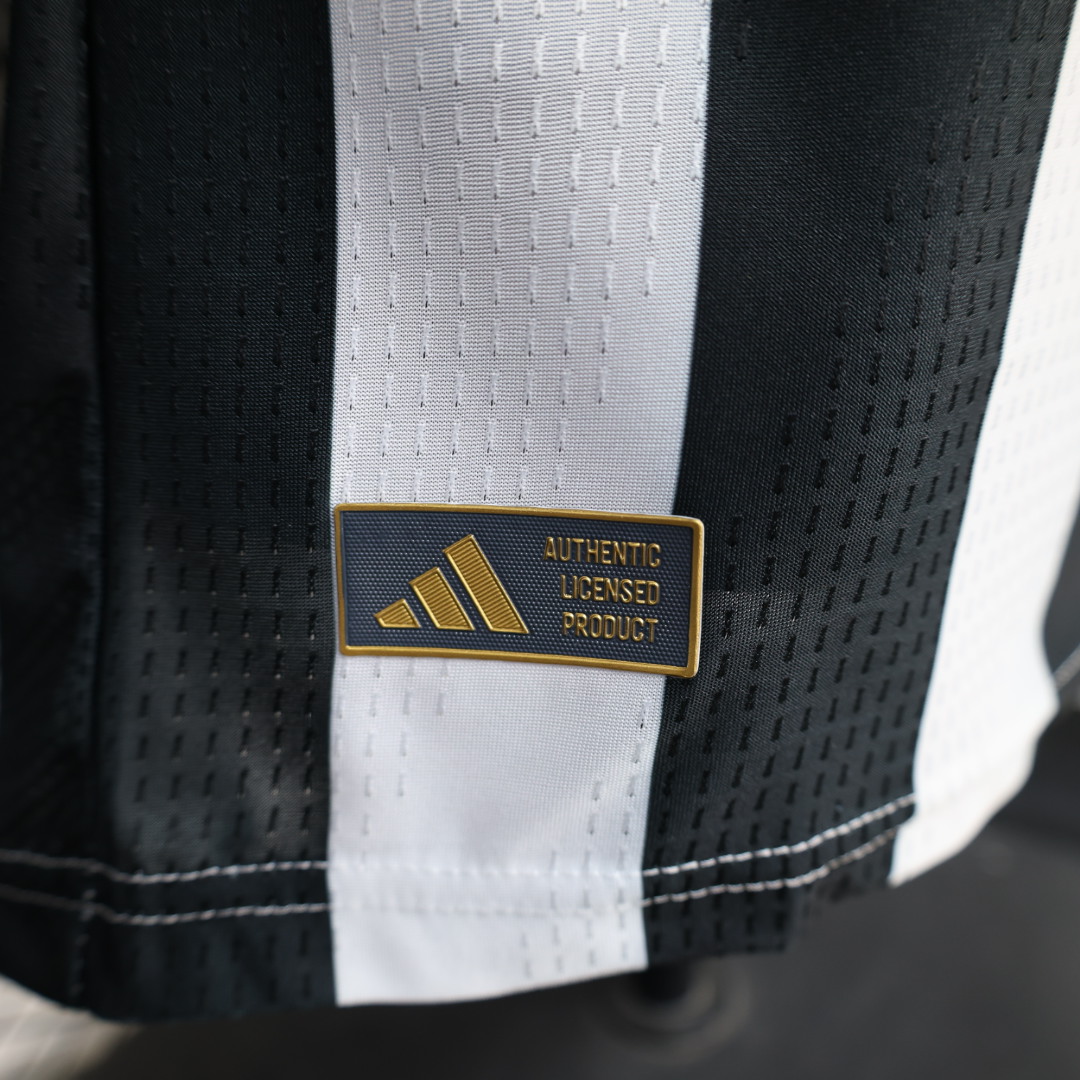26-27 Juventus Home Soccer Jersey Player Version - view 3