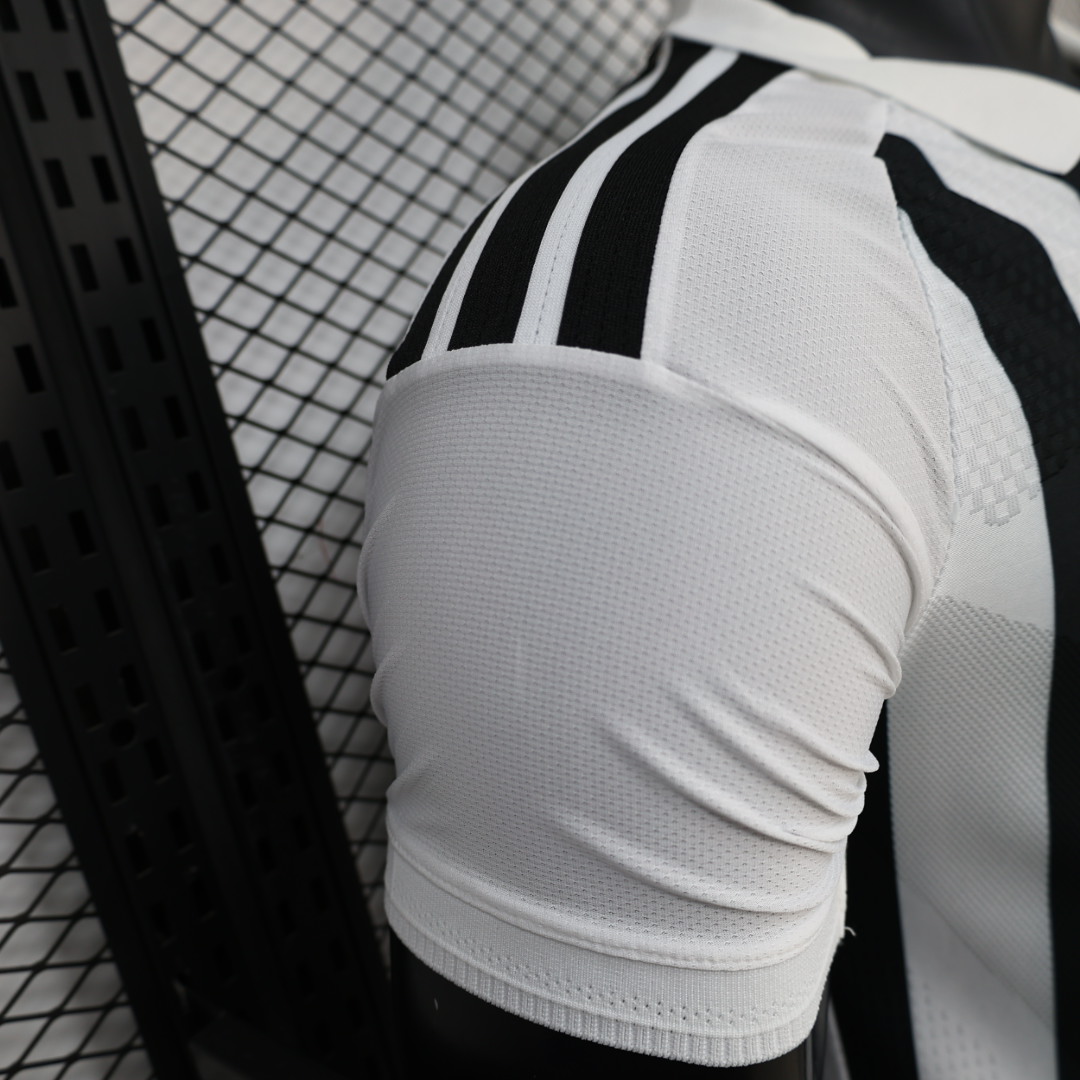 26-27 Juventus Home Soccer Jersey Player Version - view 4