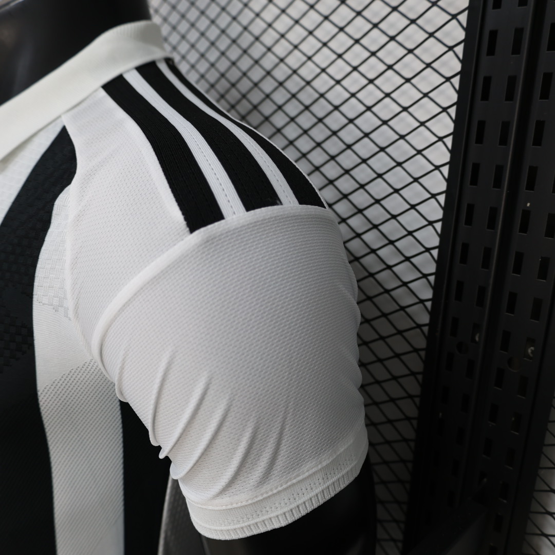 26-27 Juventus Home Soccer Jersey Player Version - view 10