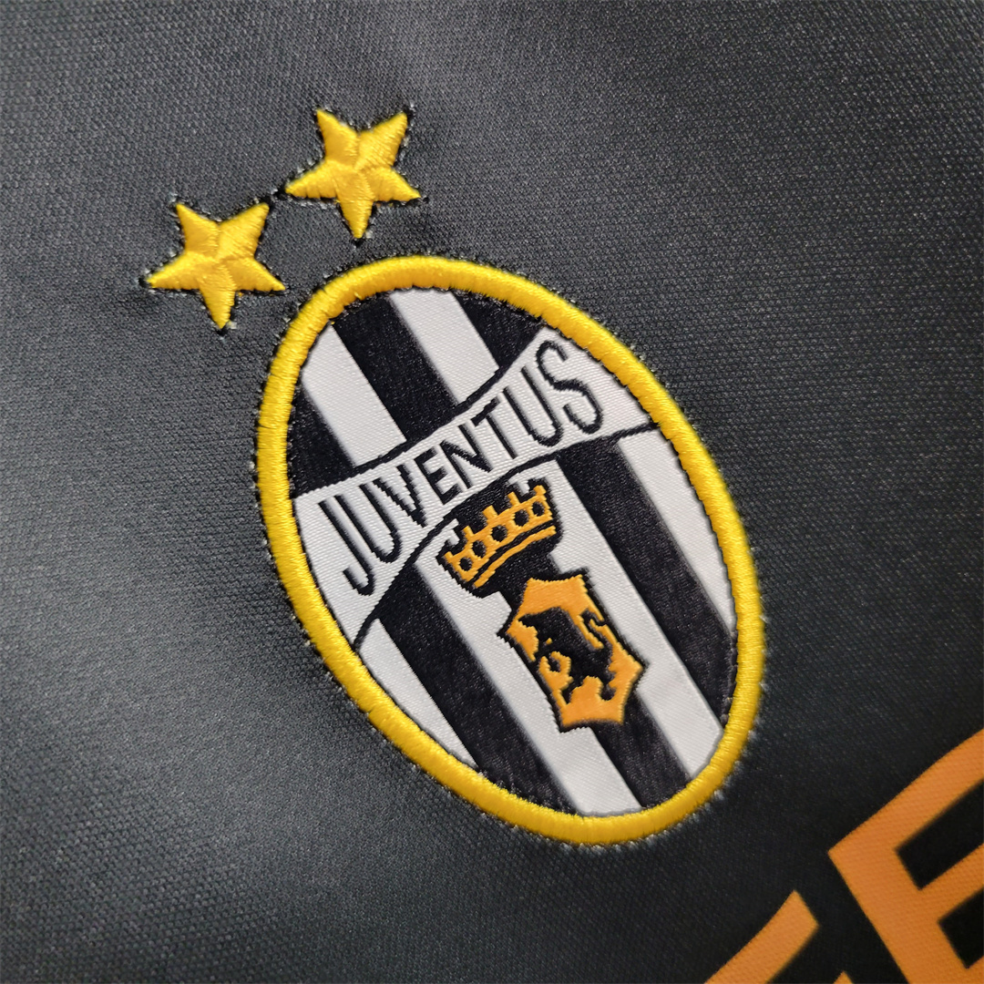 01-02 Juventus Away Retro Soccer Jersey - view 7