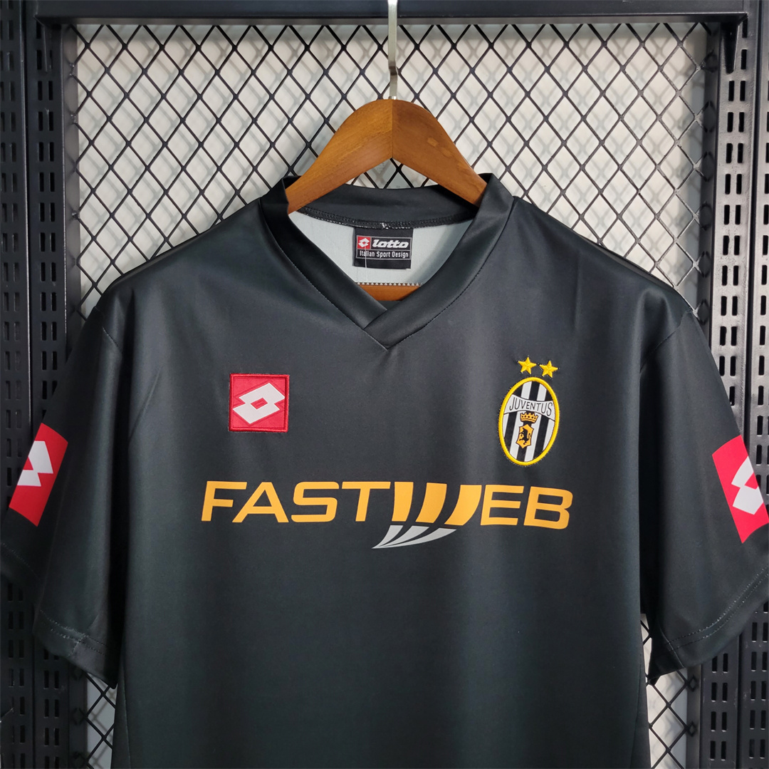 01-02 Juventus Away Retro Soccer Jersey - view 9