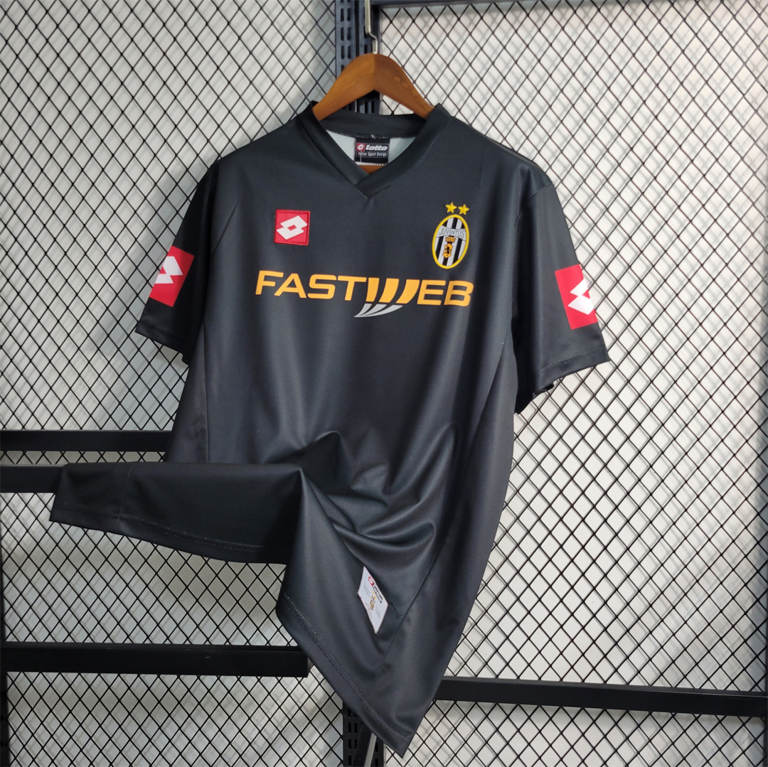 01-02 Juventus Away Retro Soccer Jersey - view 10
