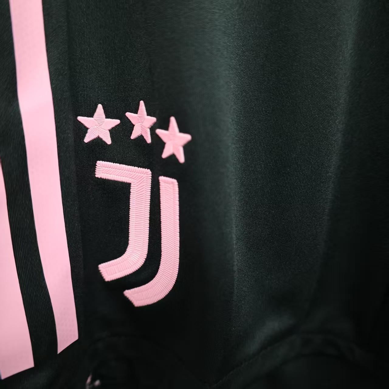 25-26 Juventus Home Soccer Shorts Player Version - view 6