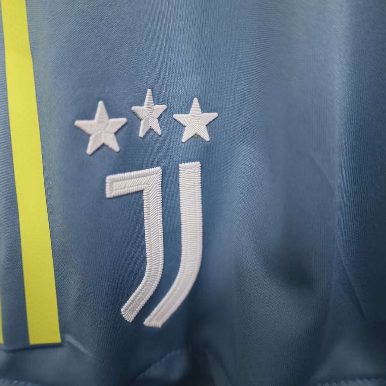 25-26 Juventus Away Soccer Shorts Player Version - view 4