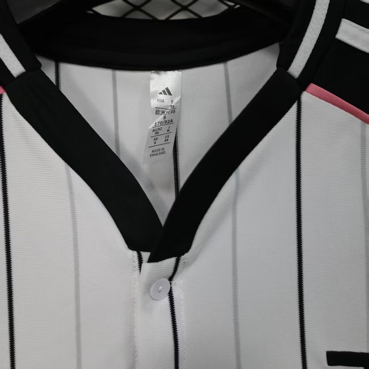 25-26 Juventus Basebal Soccer Jersey - view 7