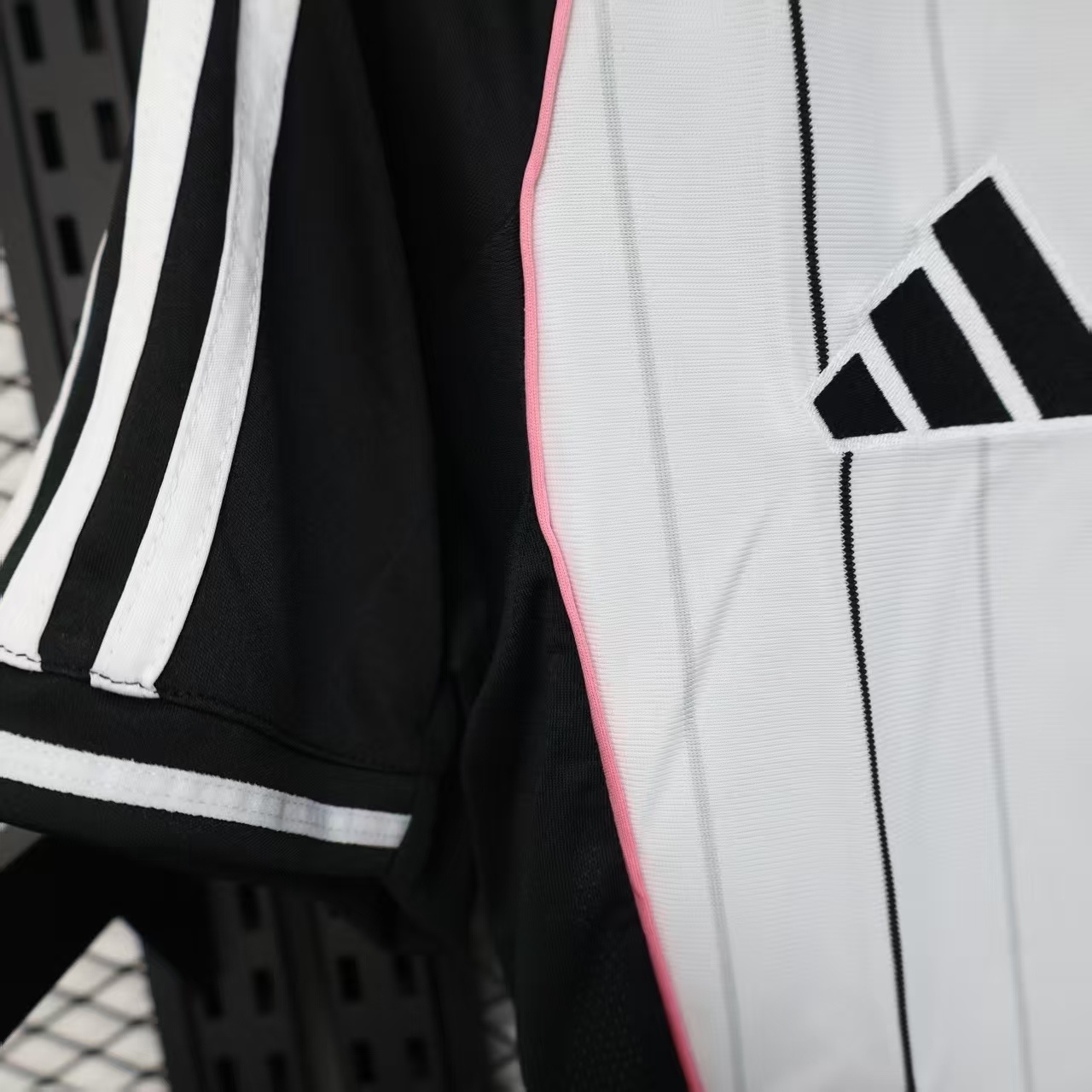 25-26 Juventus Basebal Soccer Jersey - view 10