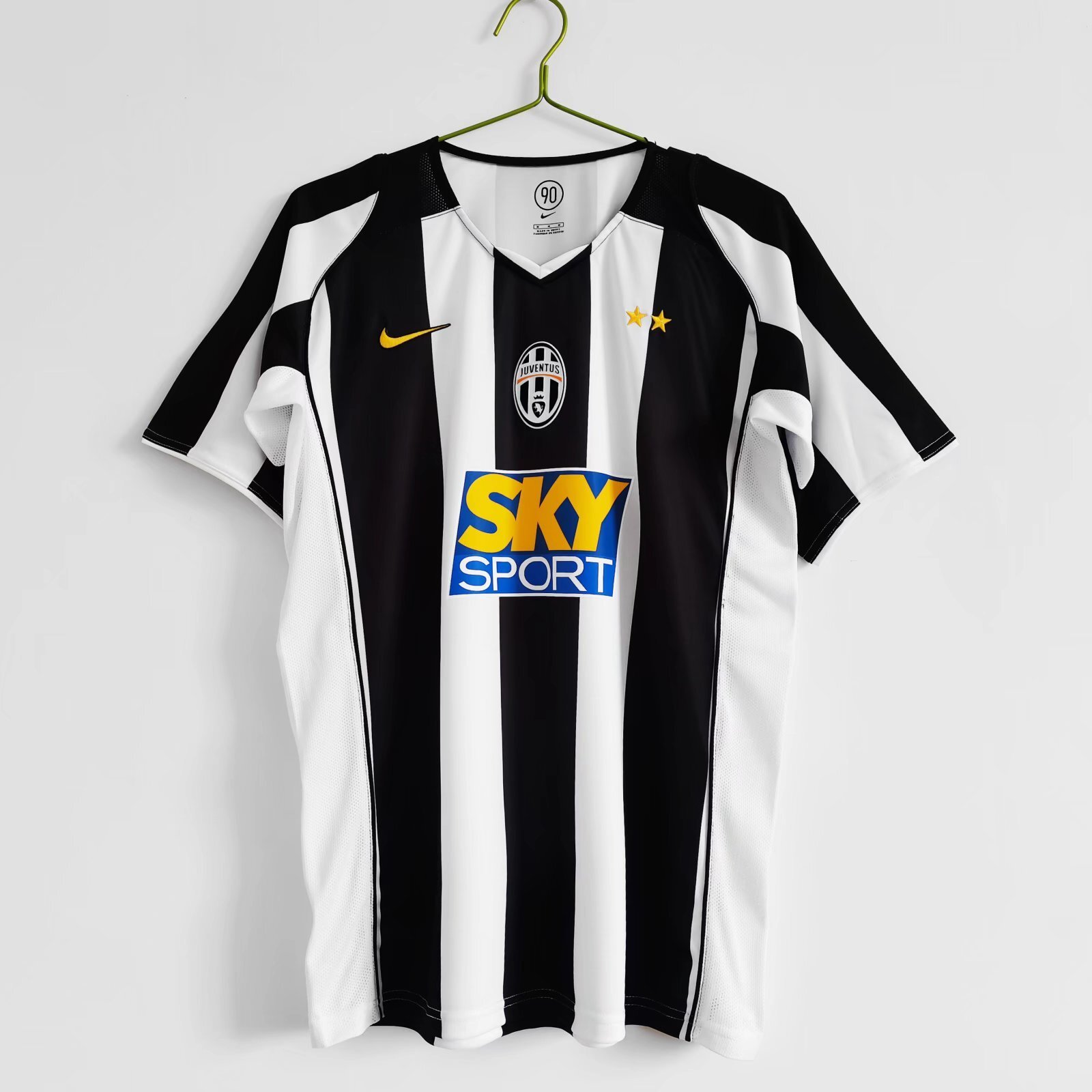 04-05 Juventus Retro Jersey Away - view 3