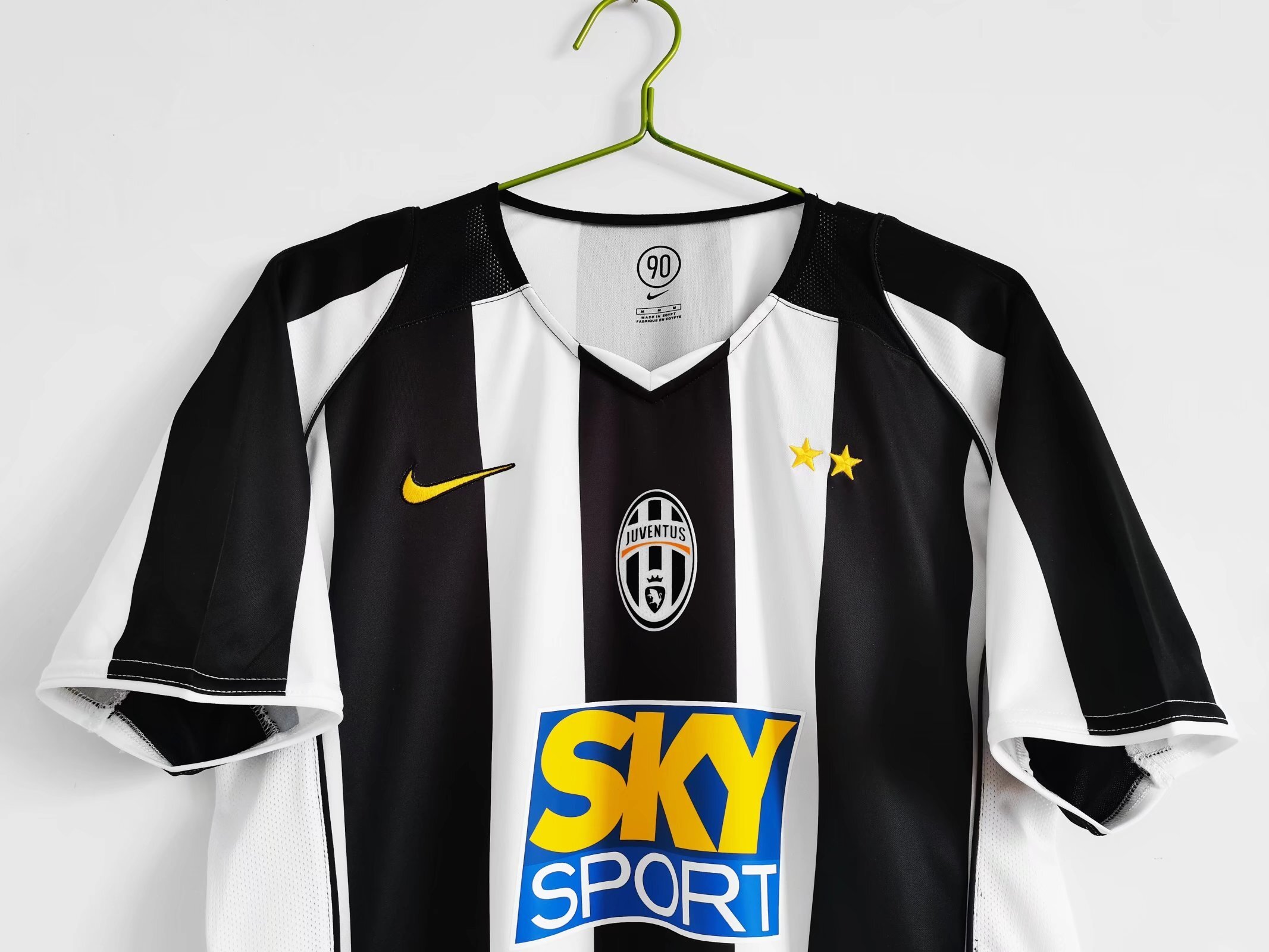 04-05 Juventus Retro Jersey Away - view 12