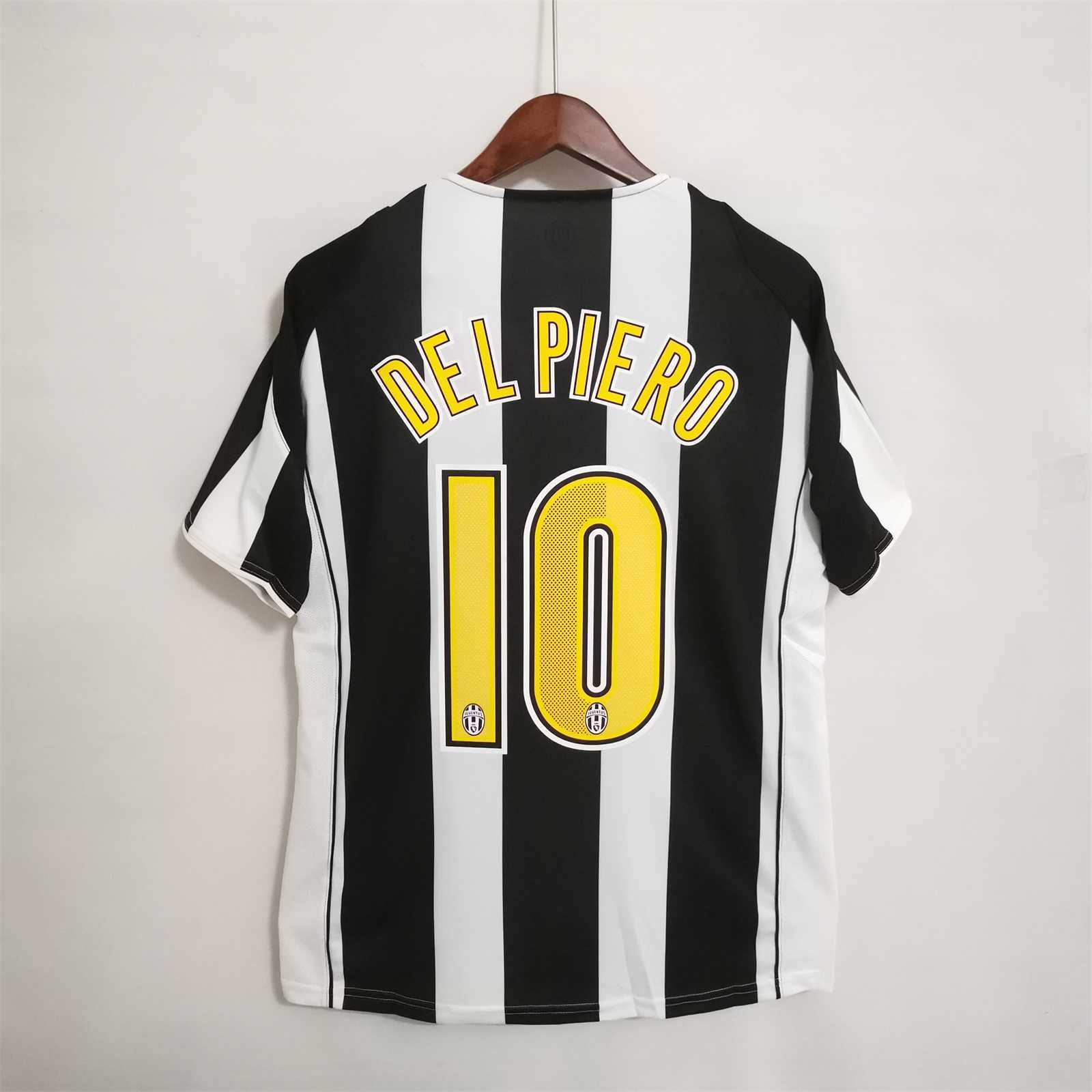 04-05 Juventus Retro Jersey Away - view 6