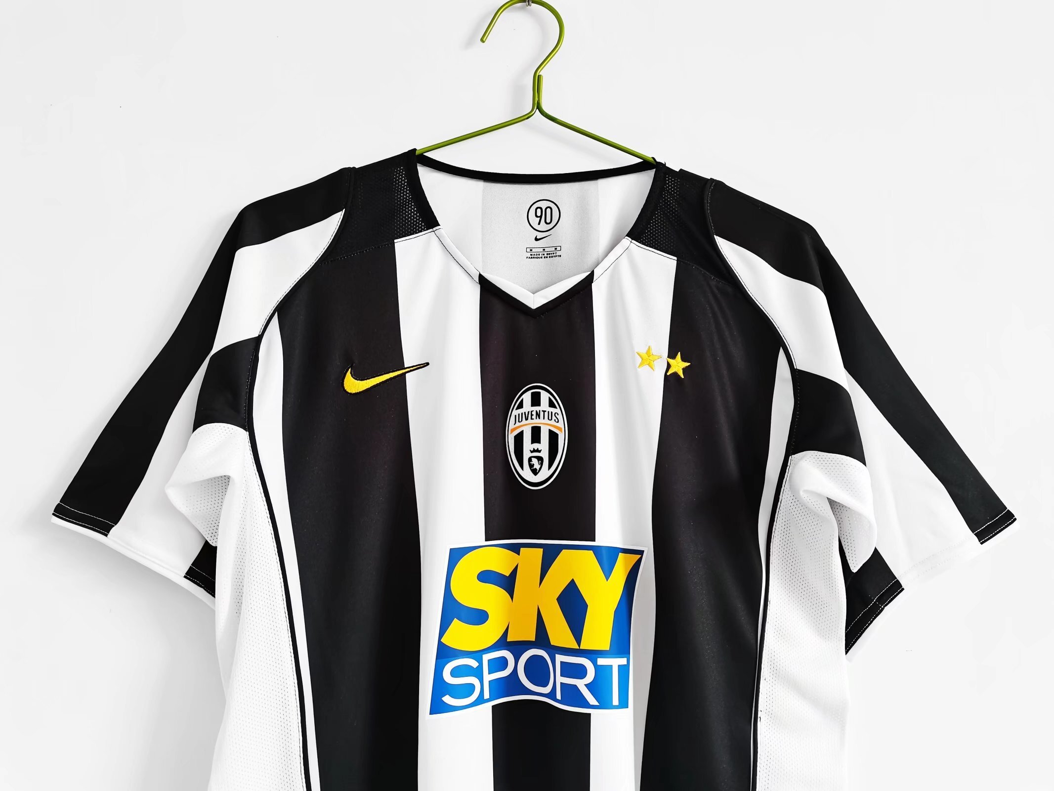 04-05 Juventus Retro Jersey Away - view 7